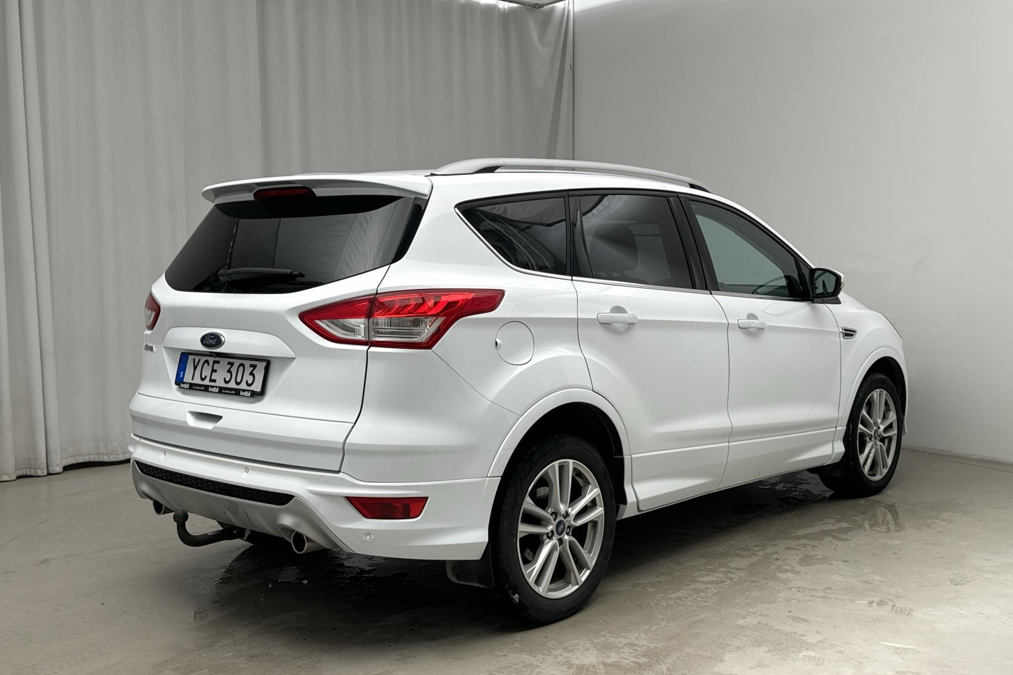 Ford Kuga 2.0 TDCi AWD (150hk) - 148 200 km - Automatic - white - 2016