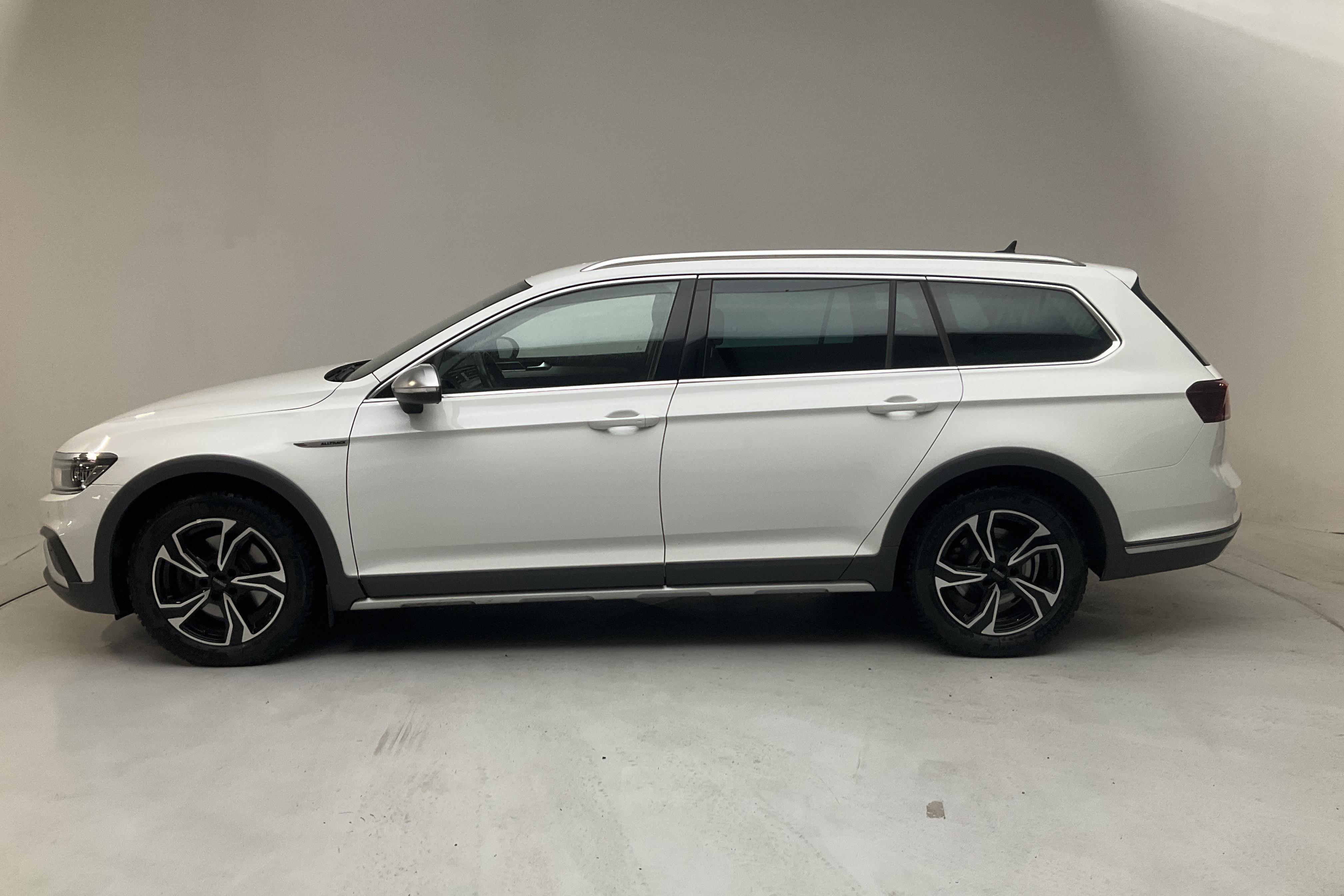 VW Passat Alltrack 2.0 TDI 4MOTION (190hk) - 14 715 mil - Automat - vit - 2020