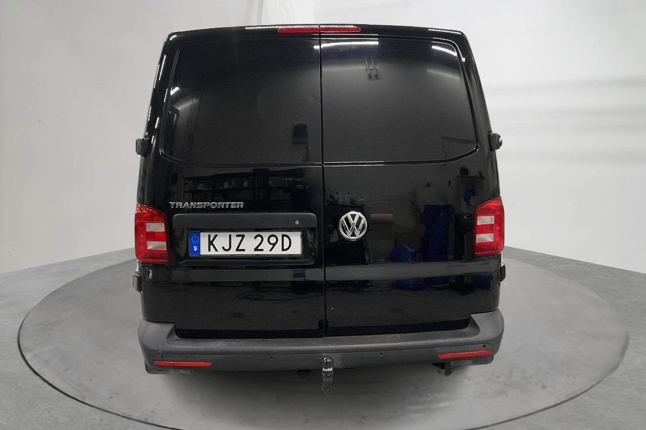 VW Transporter T6 2.0 TDI BMT Skåp (150hk) - 12 643 mil - Automat - svart - 2019