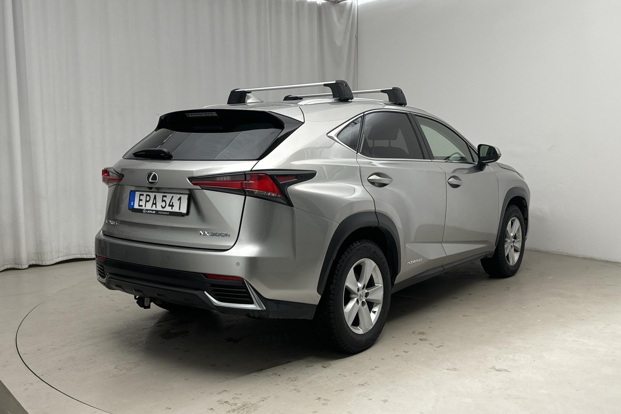 Lexus NX 300h AWD (197hk) - 11 561 mil - Automat - Light Grey - 2018