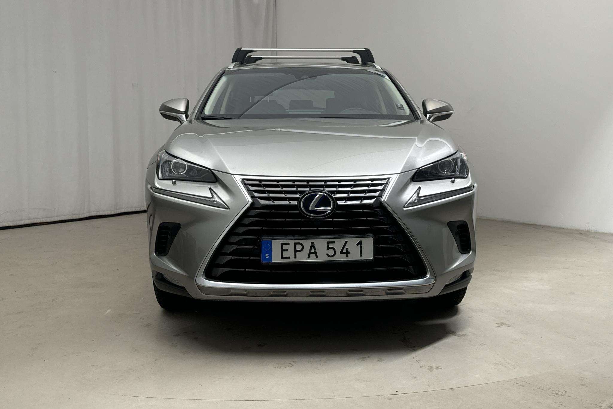 Lexus NX 300h AWD (197hk) - 11 561 mil - Automat - Light Grey - 2018