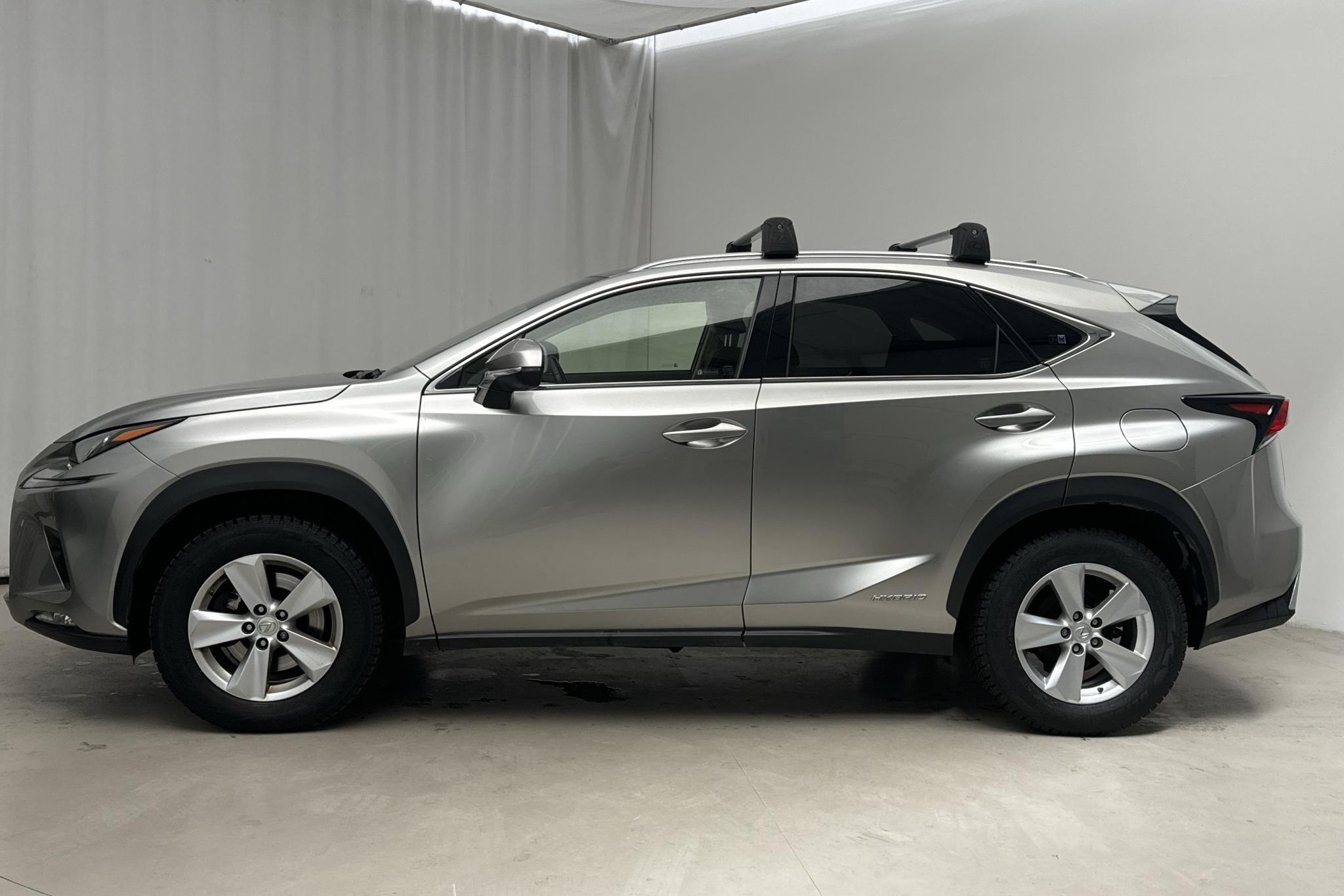 Lexus NX 300h AWD (197hk) - 11 561 mil - Automat - Light Grey - 2018