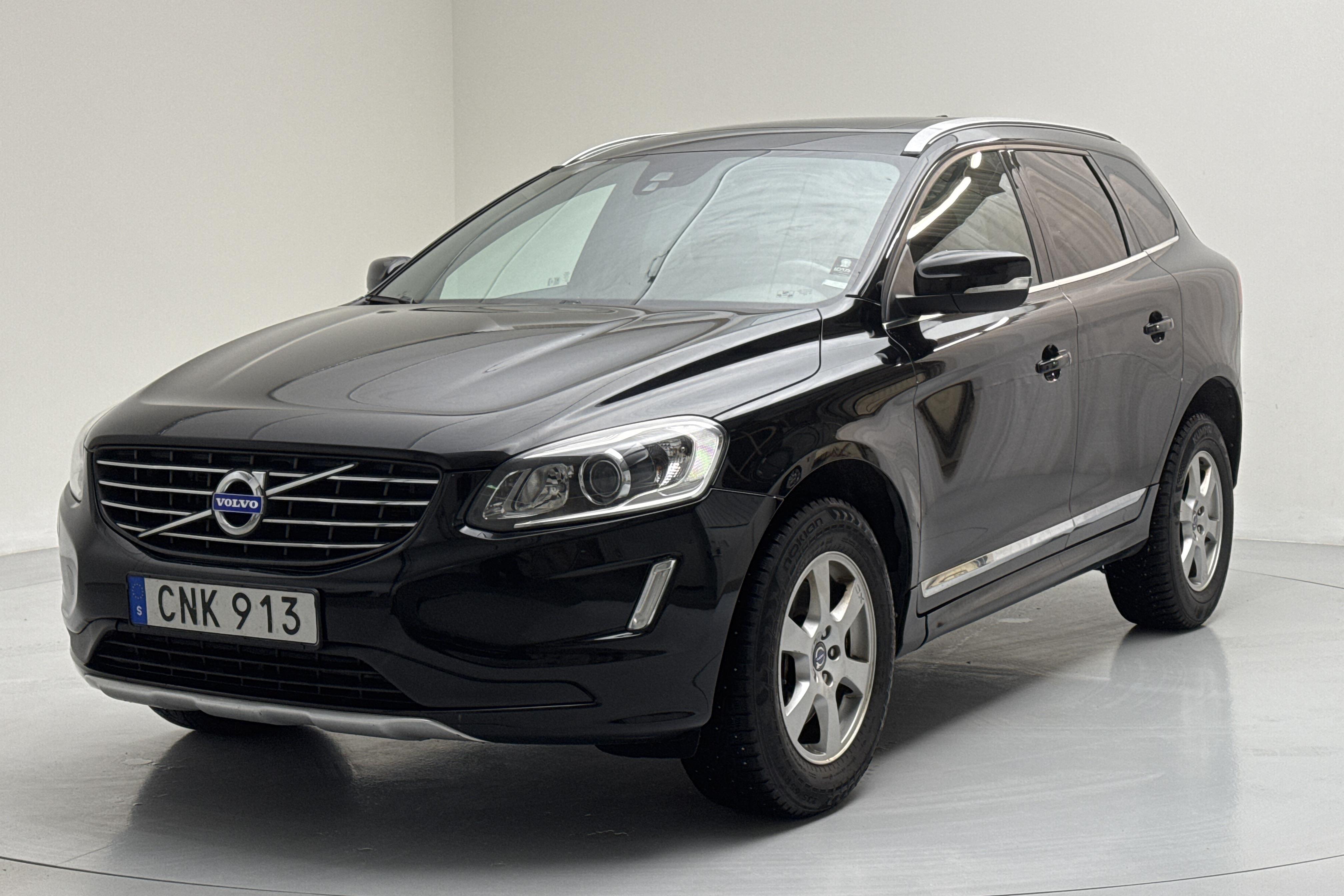 Volvo XC60 D4 2WD (181hk) - 236 500 km - Automaattinen - musta - 2015