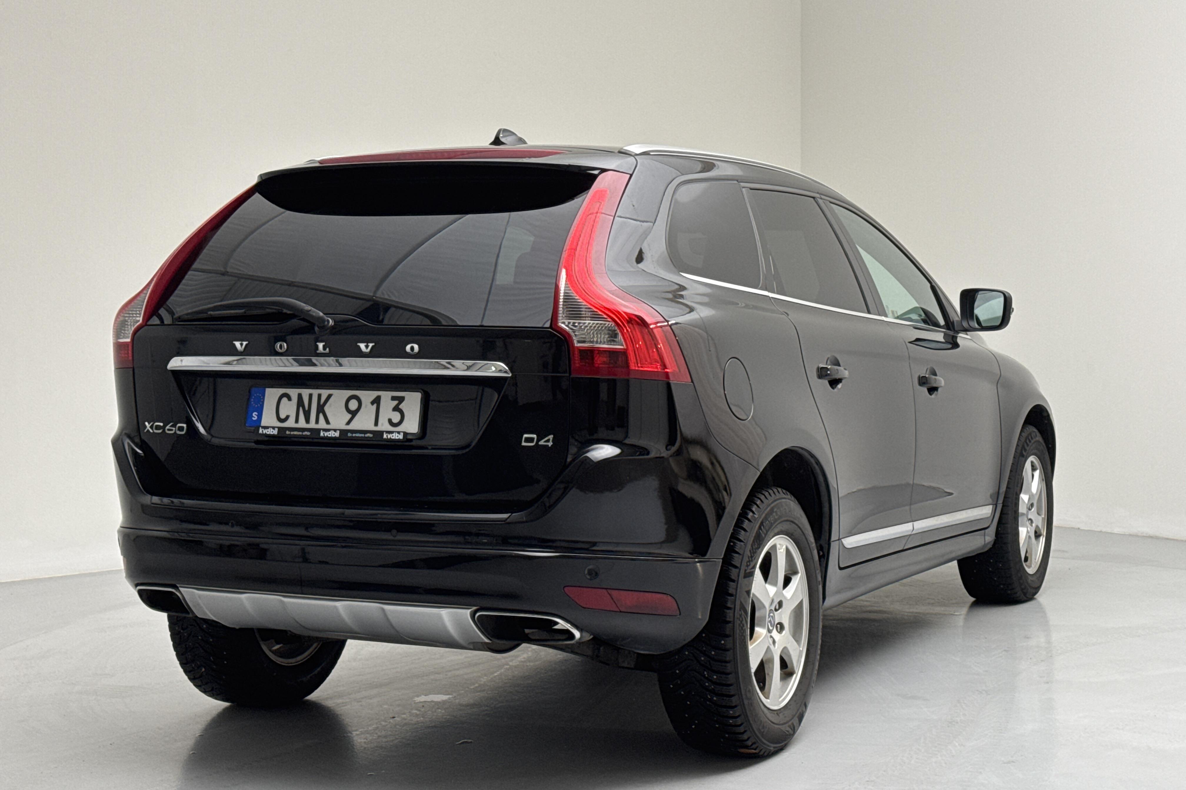 Volvo XC60 D4 2WD (181hk) - 236 500 km - Automaattinen - musta - 2015