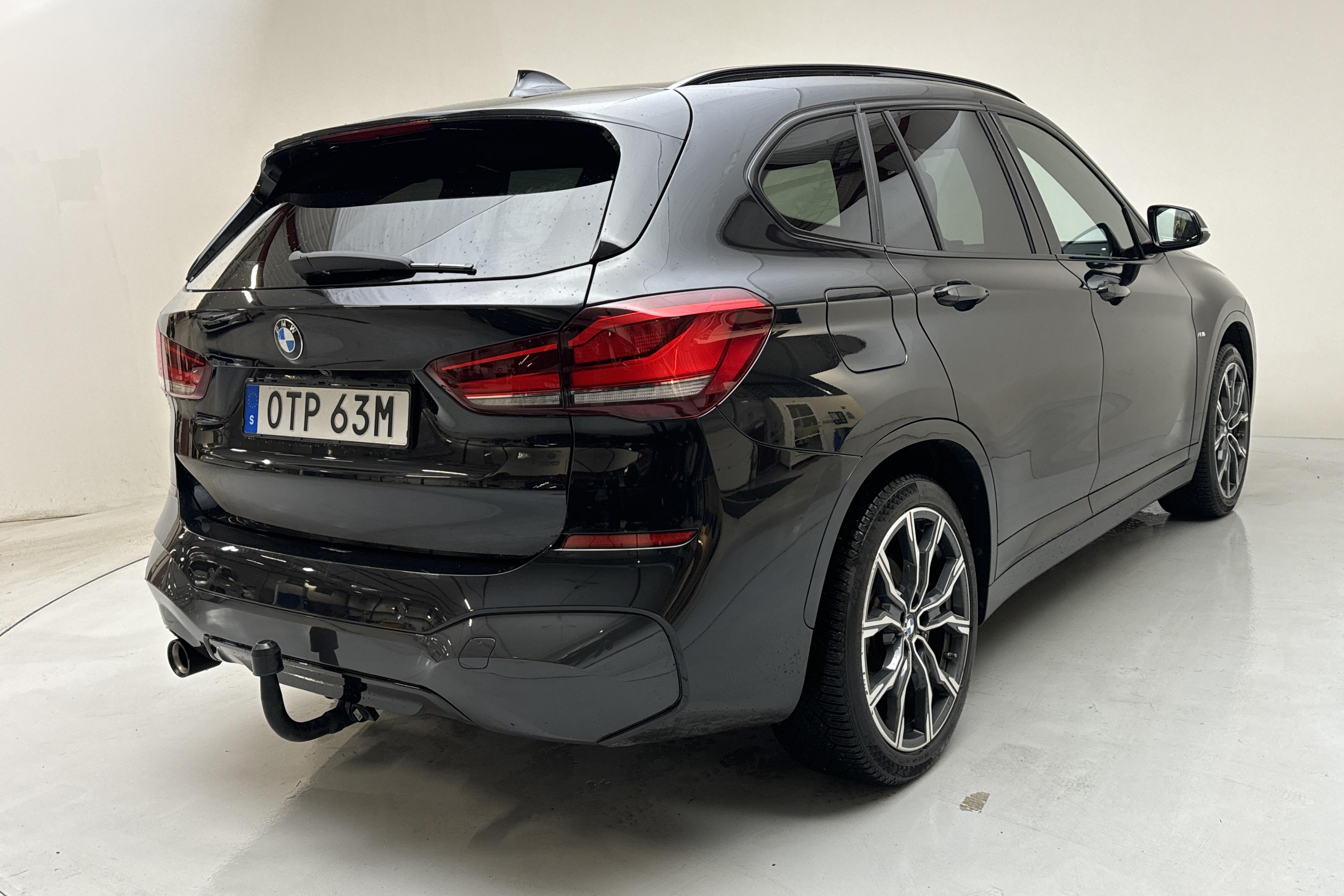 BMW X1 xDrive25e 9,7 kWh LCI, F48 (220hk) - 64 410 km - Automatic - black - 2021