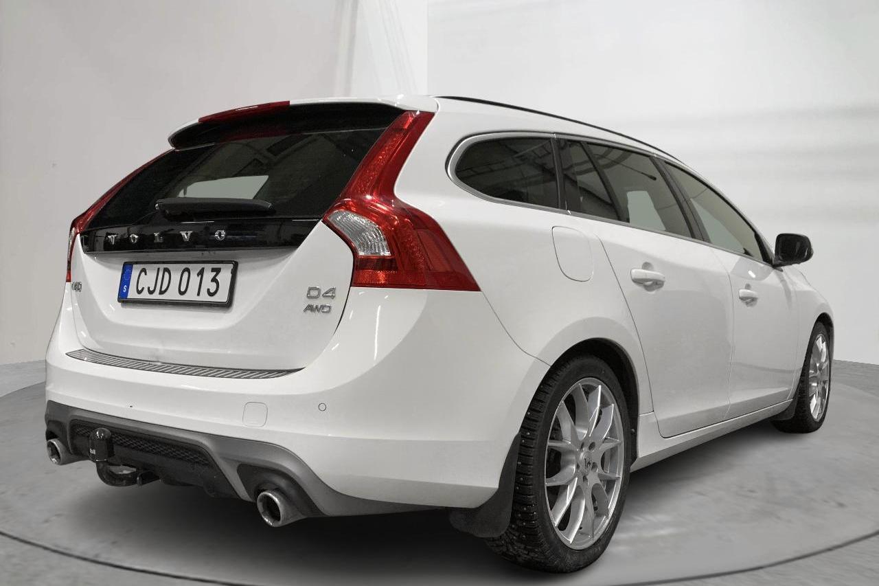 Volvo V60 D4 AWD (181hk) - 17 459 mil - Automat - vit - 2015