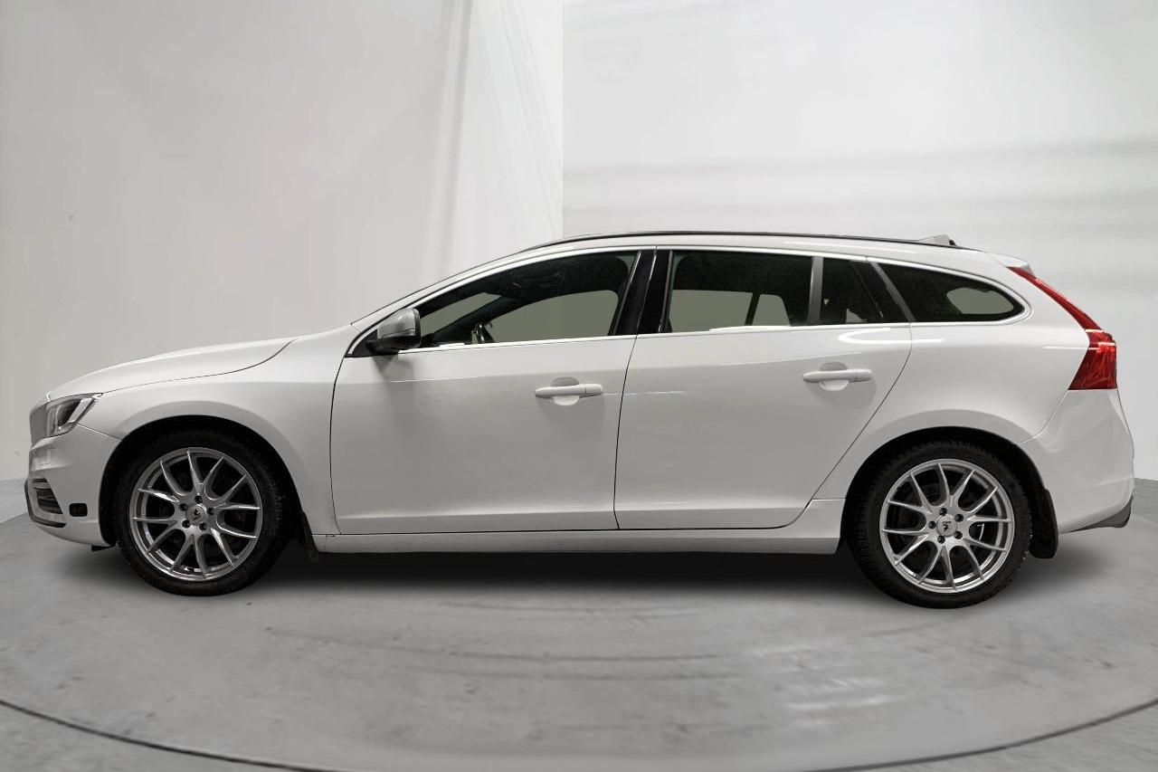 Volvo V60 D4 AWD (181hk) - 17 459 mil - Automat - vit - 2015