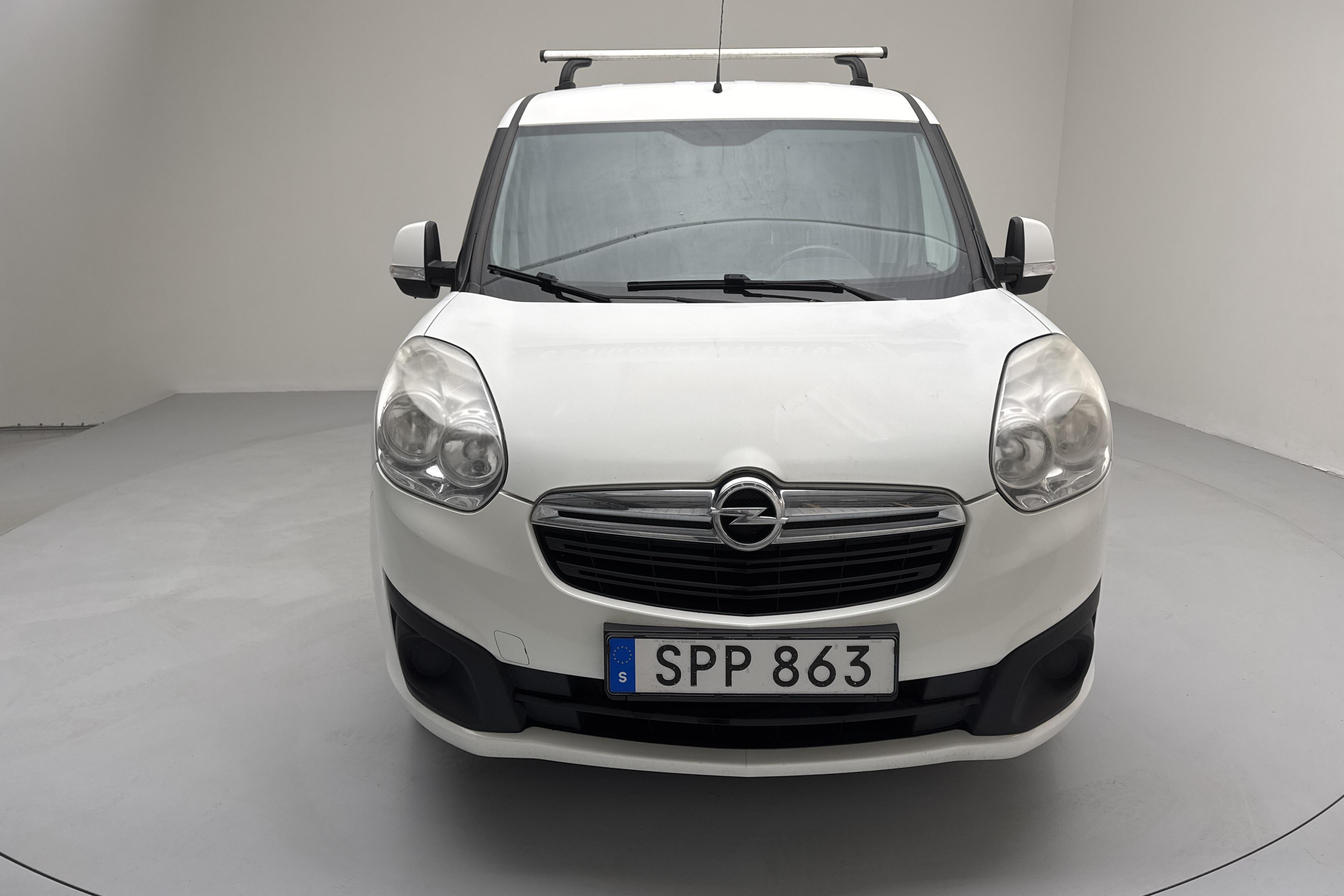 Opel Combo 1.3 CDTI Skåp (90hk) - 142 460 km - Käsitsi - valge - 2015