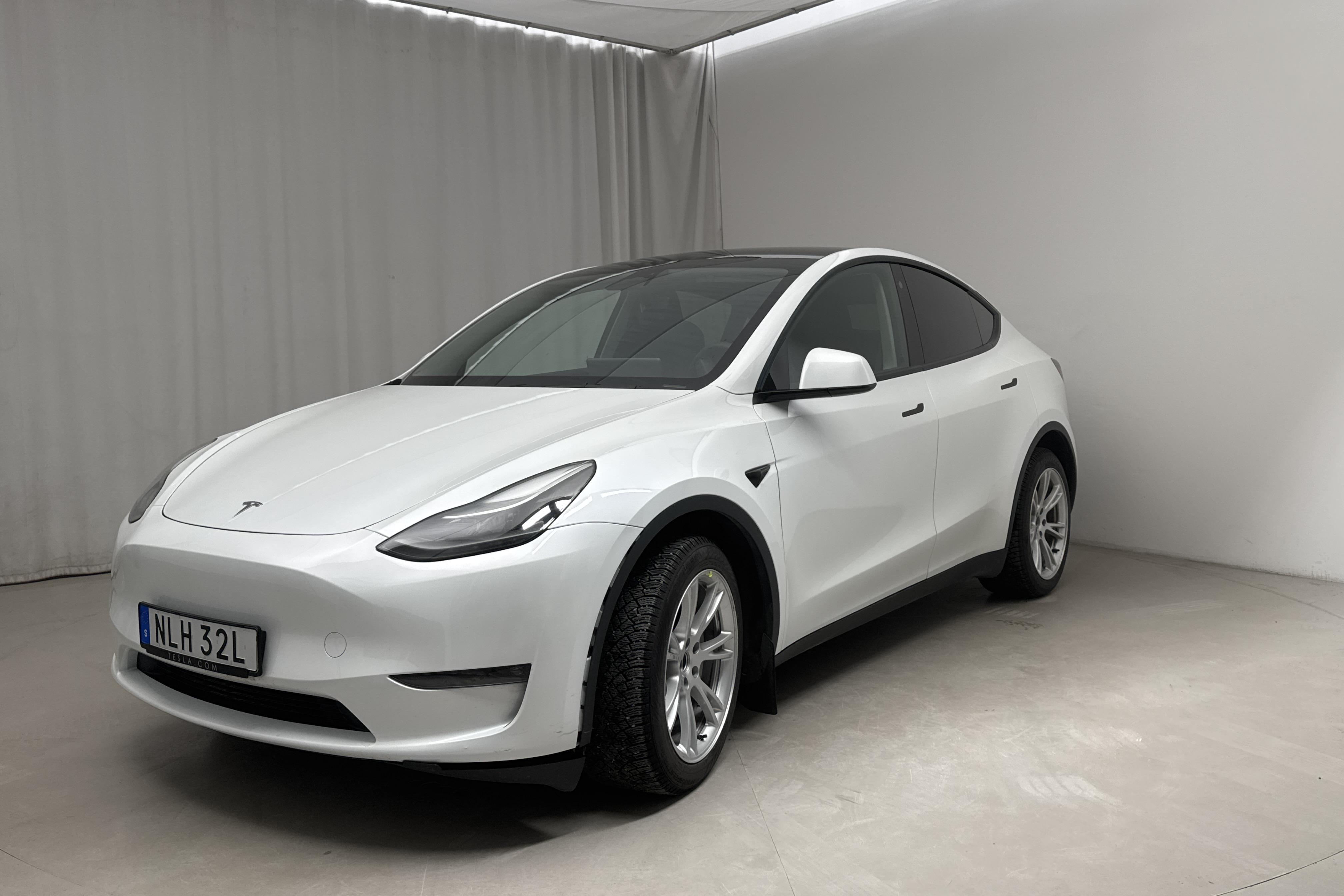 Tesla Model Y Long Range Dual Motor AWD - 51 260 km - Automatyczna - biały - 2023