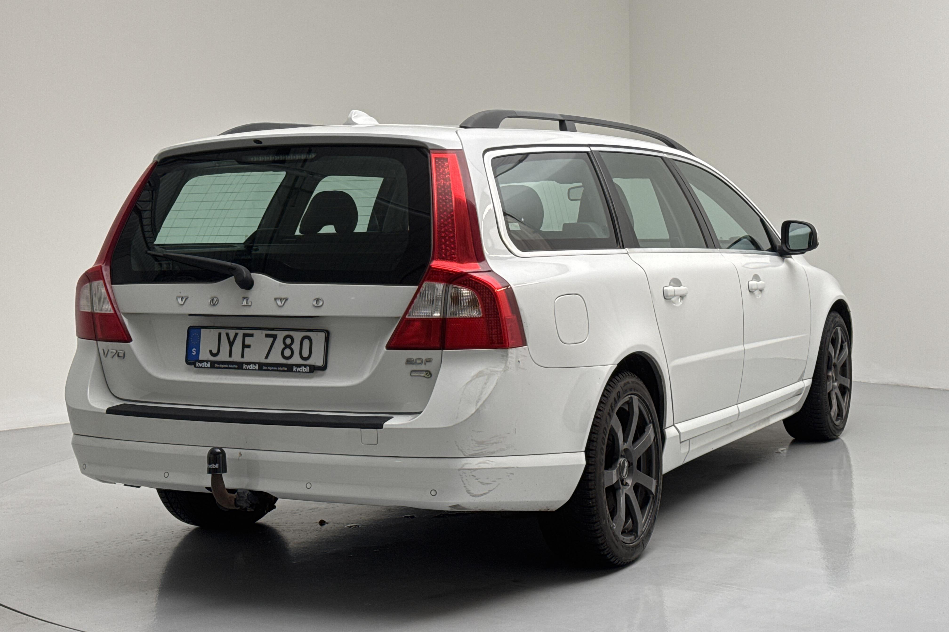 Volvo V70 II 2.0F (145hk) - 256 260 km - Automaattinen - valkoinen - 2010