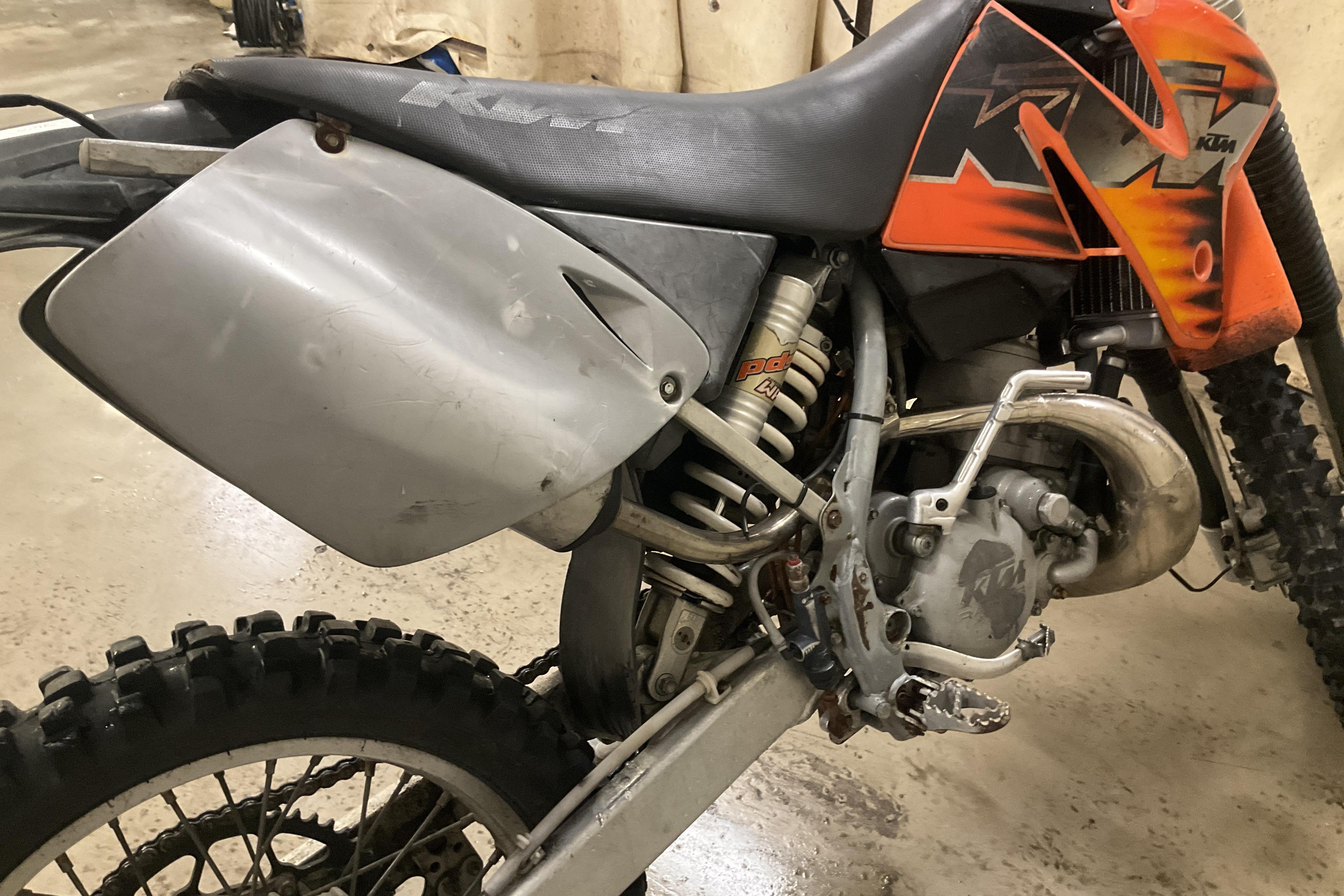 KTM 200 EXC Motorcykel Reparationsobjekt/reservdelsenhet - 0 km - Manual - 1999