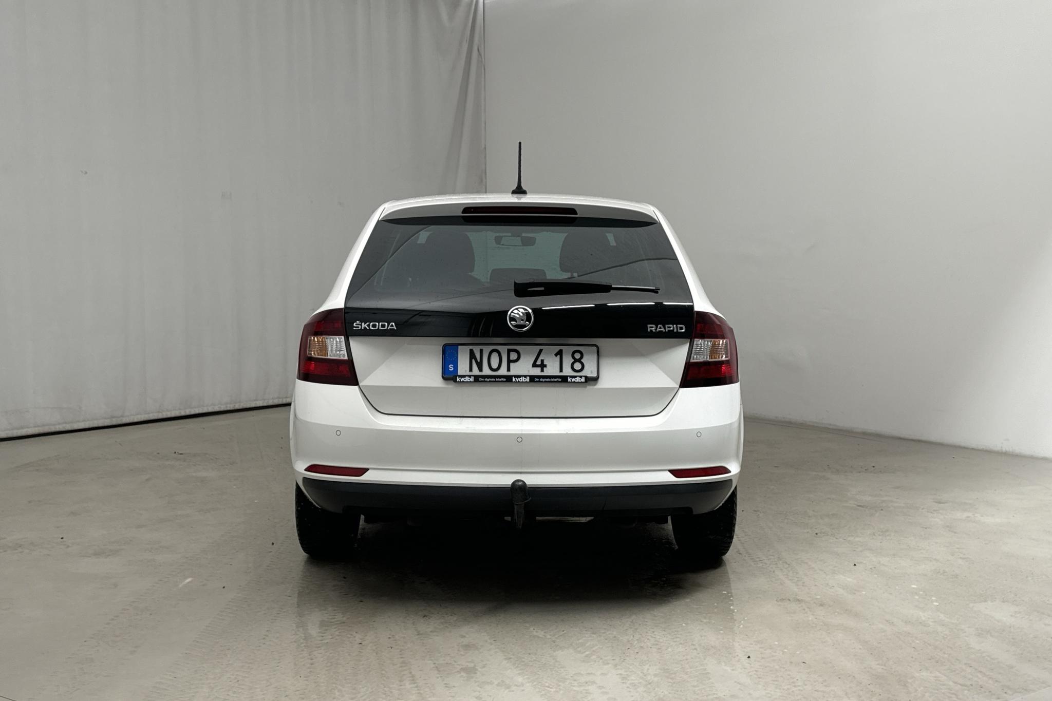 Skoda Rapid 1.4 TDI Spaceback (90hk) - 98 560 km - Manualna - biały - 2018