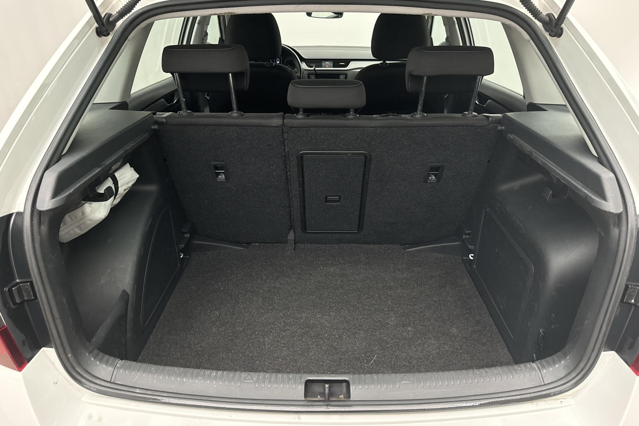 Skoda Rapid 1.4 TDI Spaceback (90hk) - 98 560 km - Manualna - biały - 2018