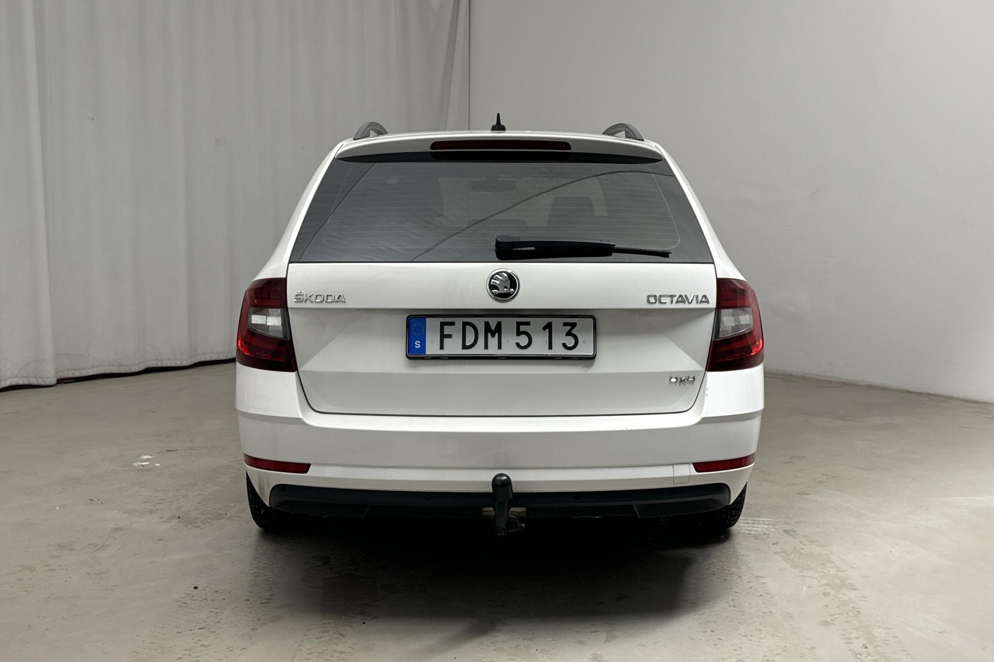 Skoda Octavia III 2.0 TDI CR Combi 4x4 (150hk) - 17 531 mil - Manuell - vit - 2018