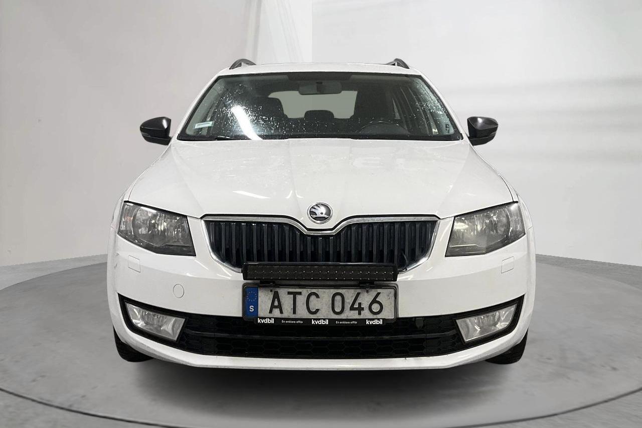 Skoda Octavia III 1.6 TDI CR Combi 4X4 (105hk) - 15 779 mil - Manuell - vit - 2014