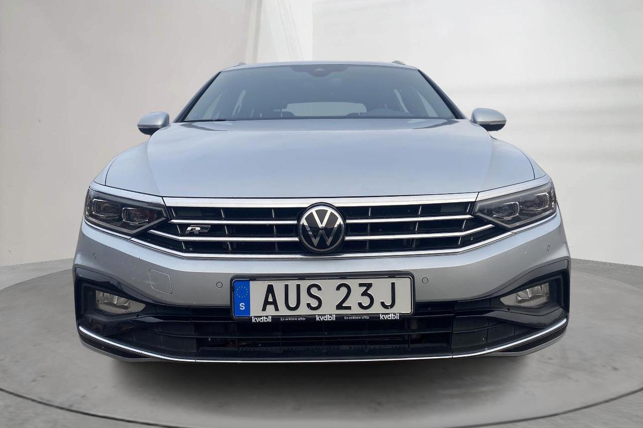 VW Passat 2.0 TDI Sportscombi 4Motion (200hk) - 11 433 mil - Automat - silver - 2022