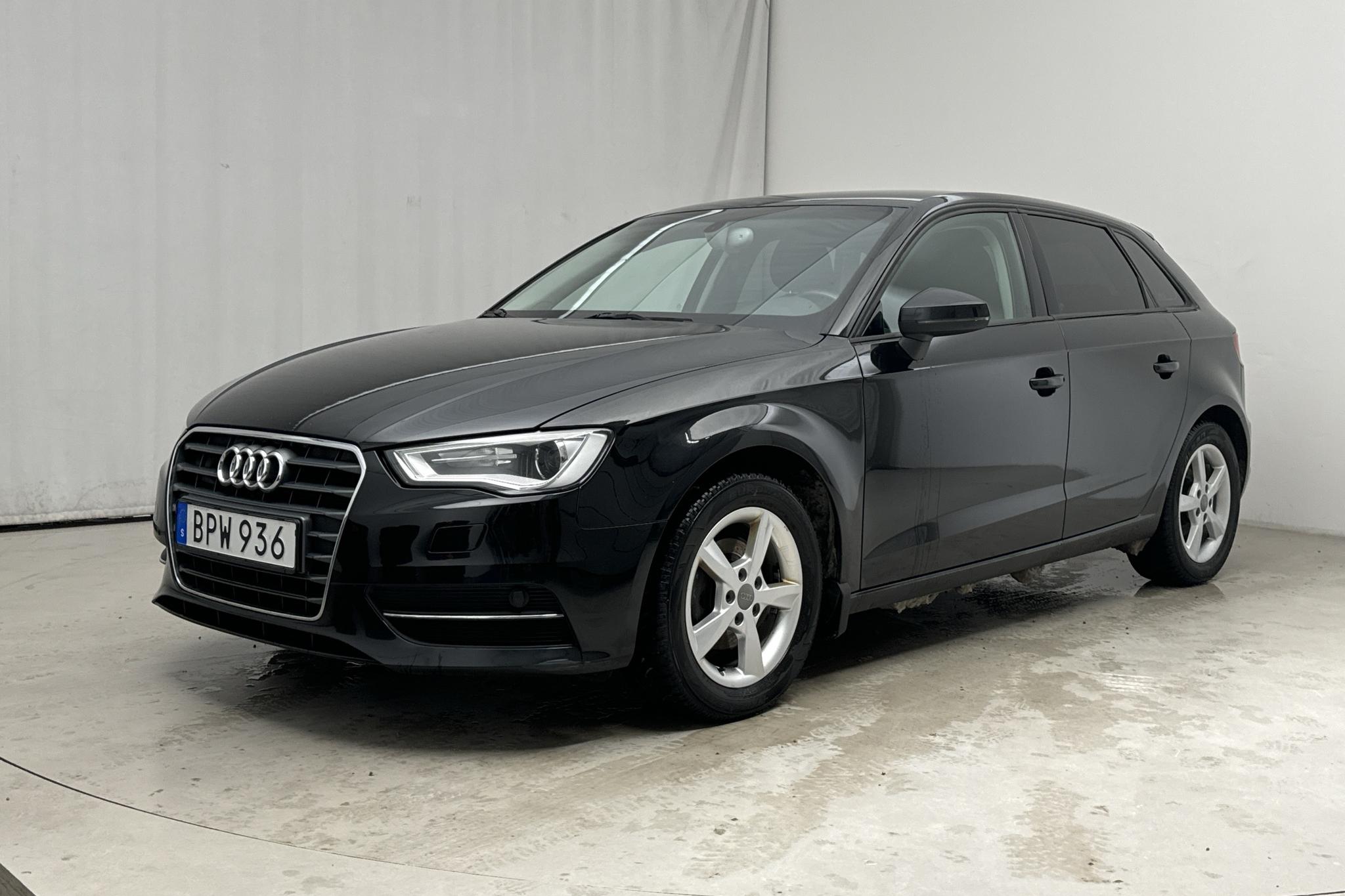 Audi A3 1.4 TFSI Sportback (122hk) - 16 145 mil - Manuell - svart - 2014