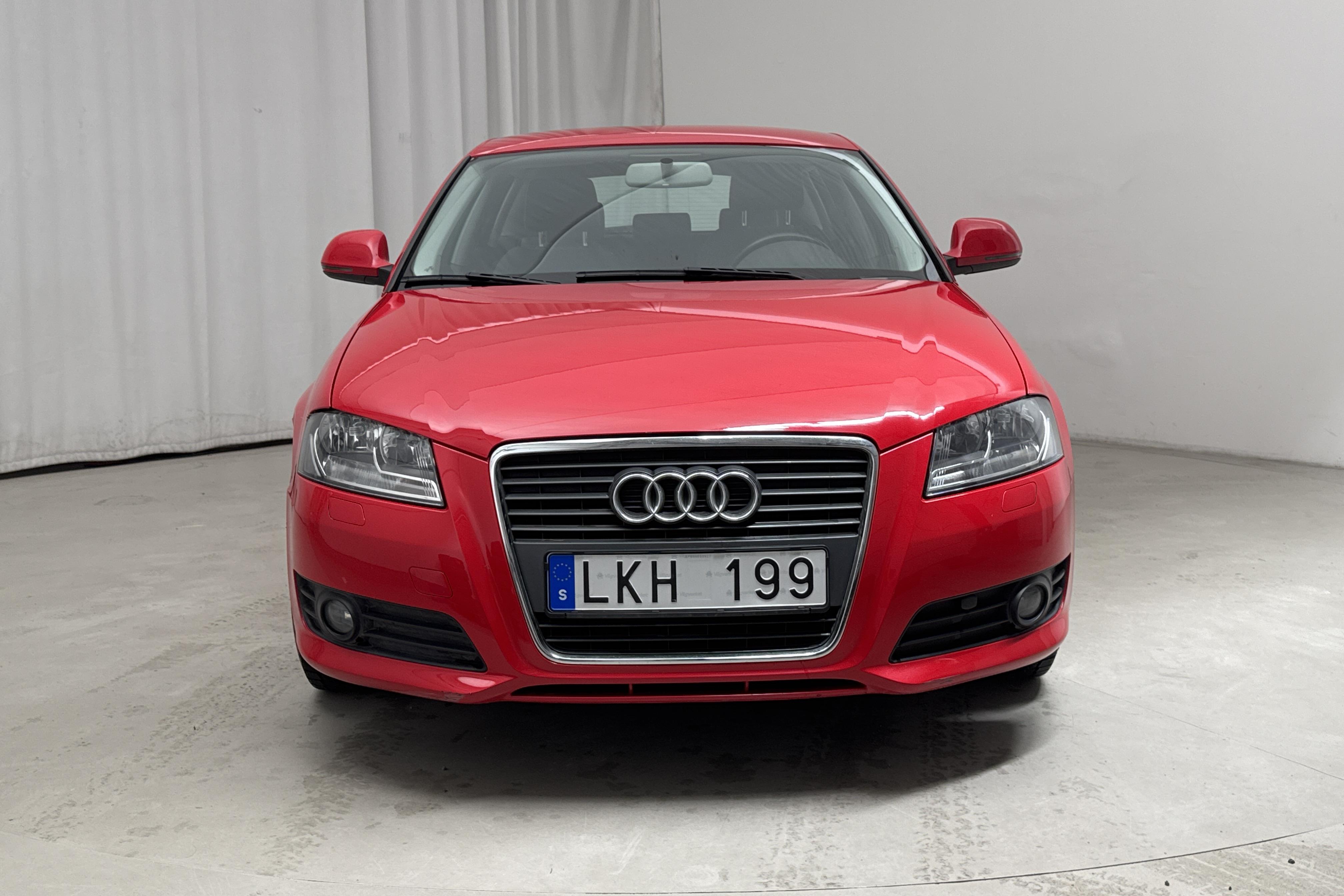 Audi A3 1.6 E85 Sportback (102hk) - 55 530 km - Manual - red - 2009