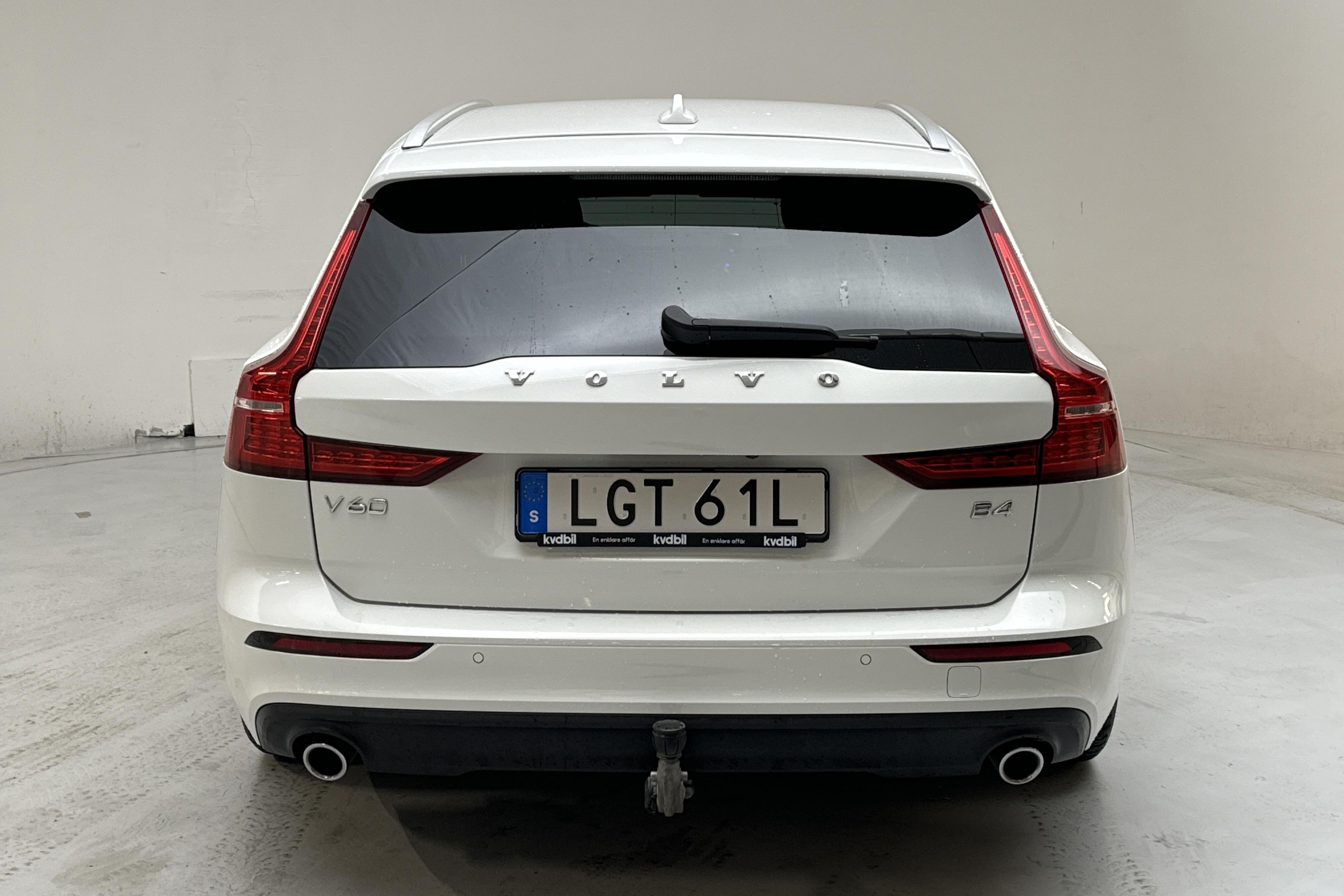 Volvo V60 B4 Mildhybrid, Diesel (197hk) - 8 031 mil - Automat - vit - 2021