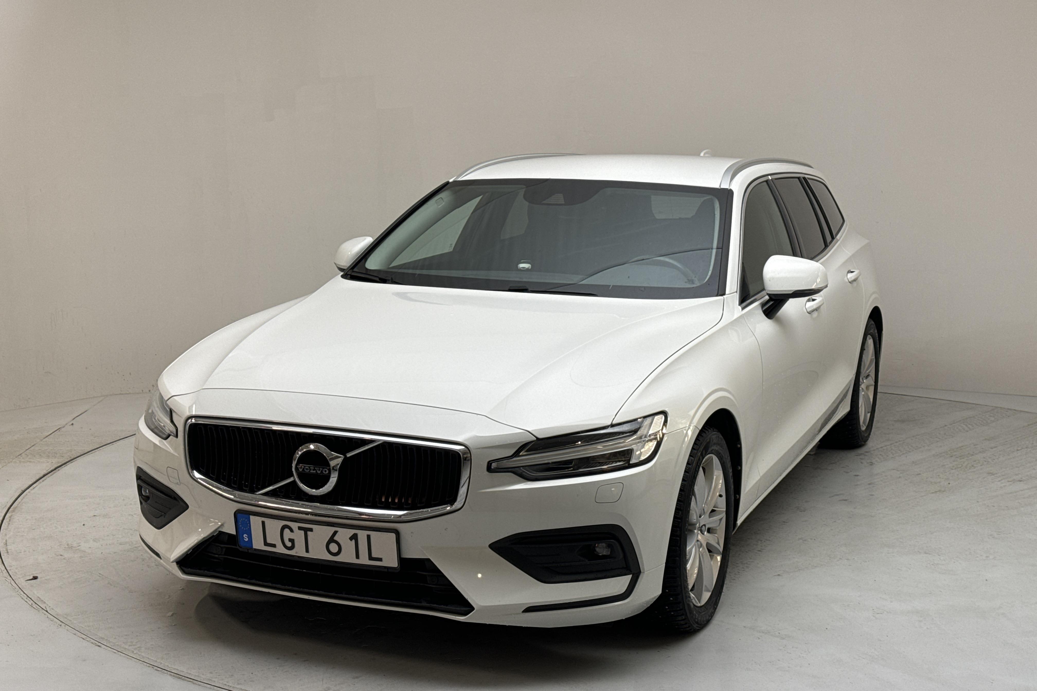 Volvo V60 B4 Mildhybrid, Diesel (197hk) - 8 031 mil - Automat - vit - 2021