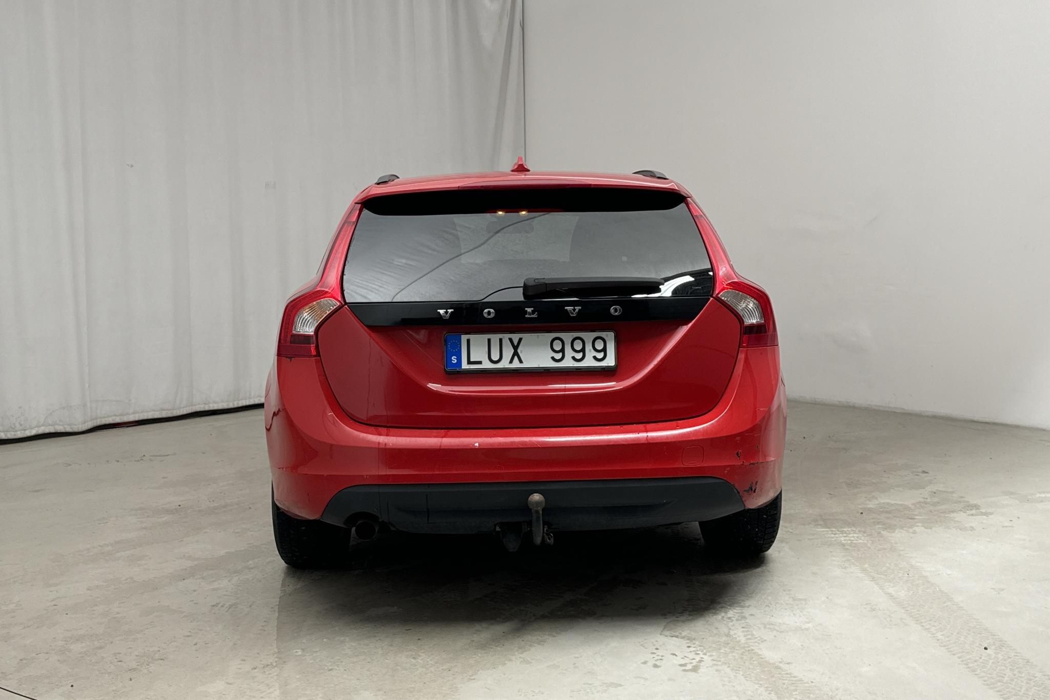 Volvo V60 1.6D DRIVe (115hk) - 142 380 km - Manual - red - 2012