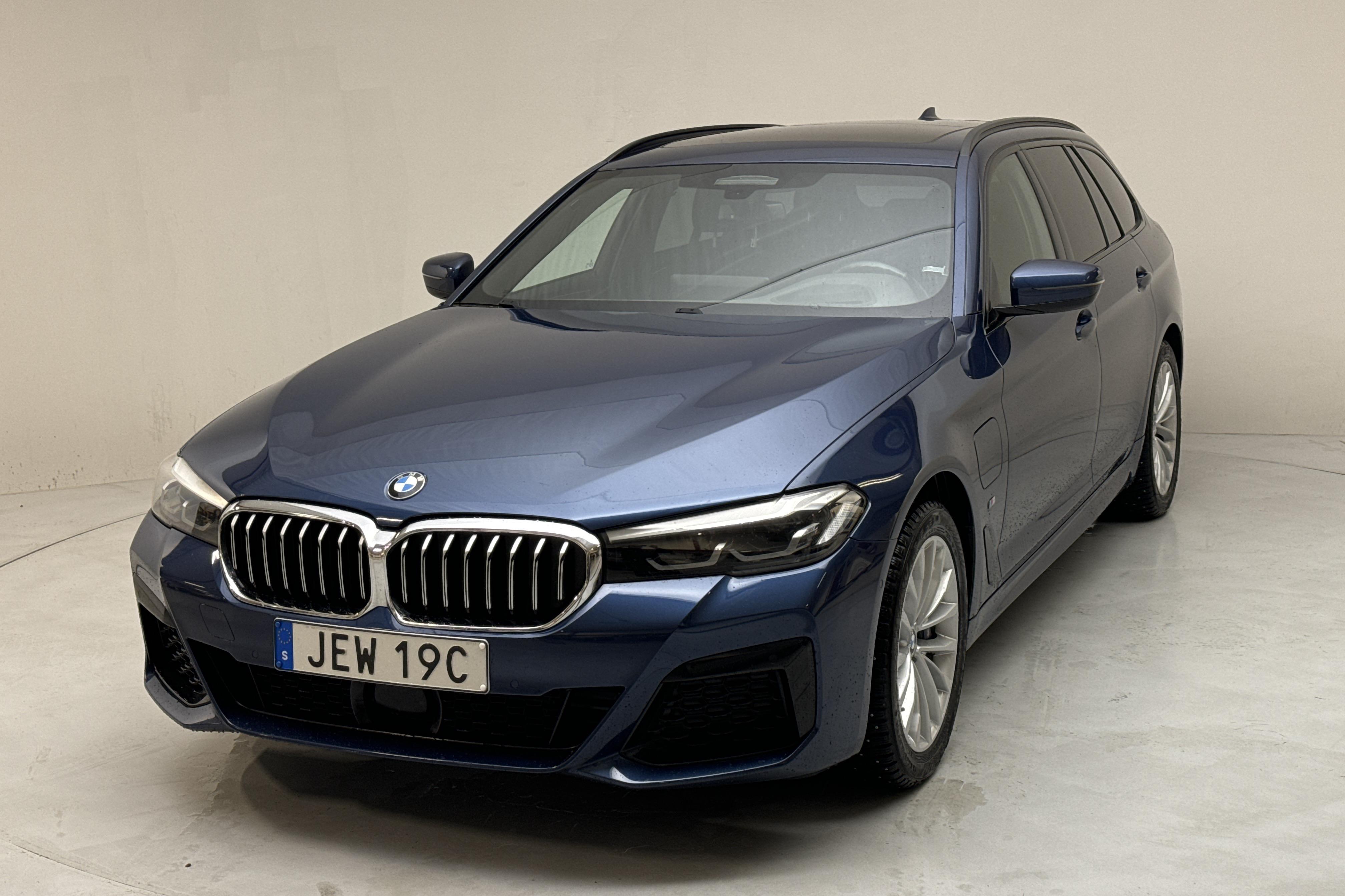 BMW 530e xDrive Touring, G31 12kWh LCI (292hk) - 92 330 km - Automatic - blue - 2021