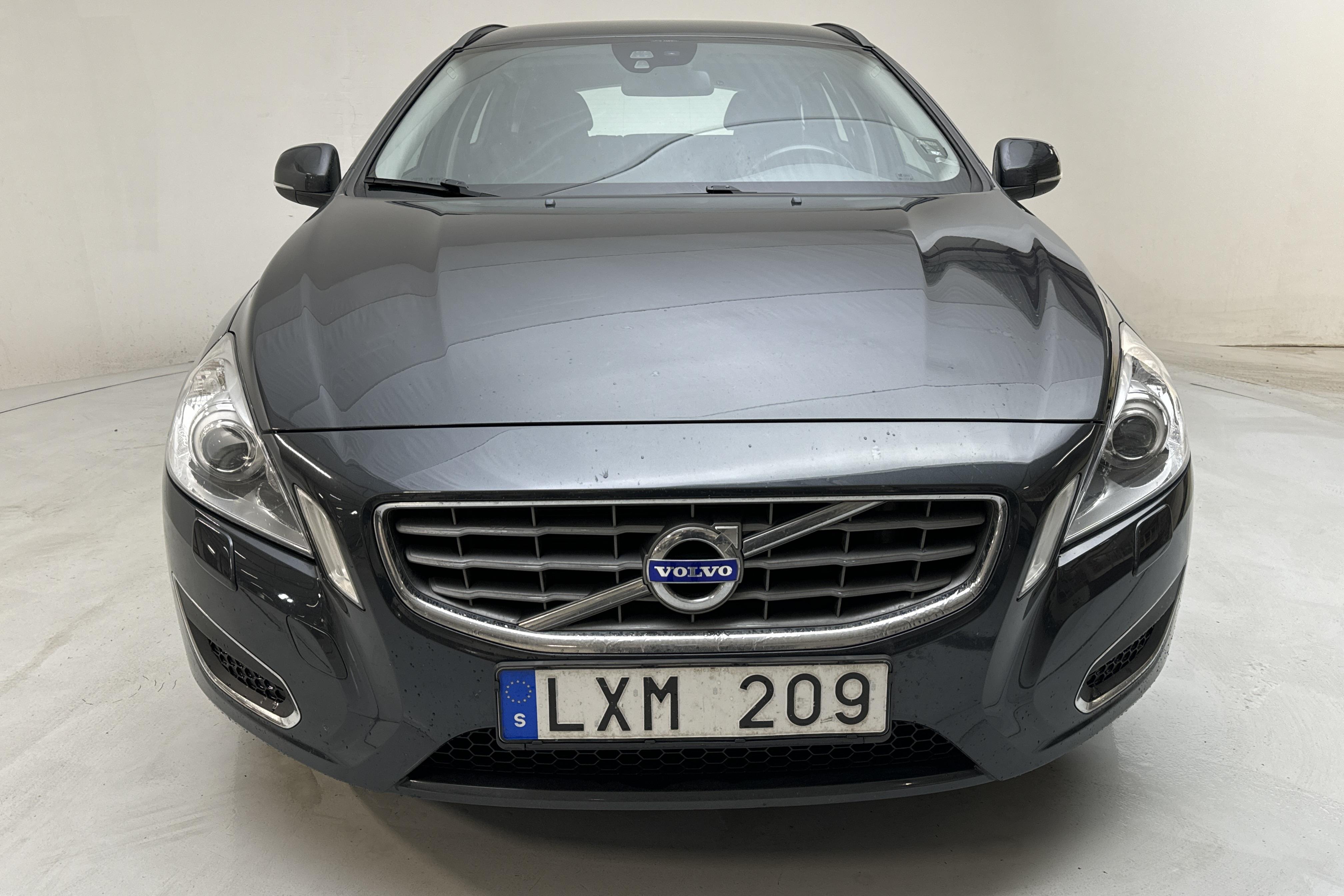 Volvo V60 T3 (150hk) - 254 840 km - Manualna - szary - 2012