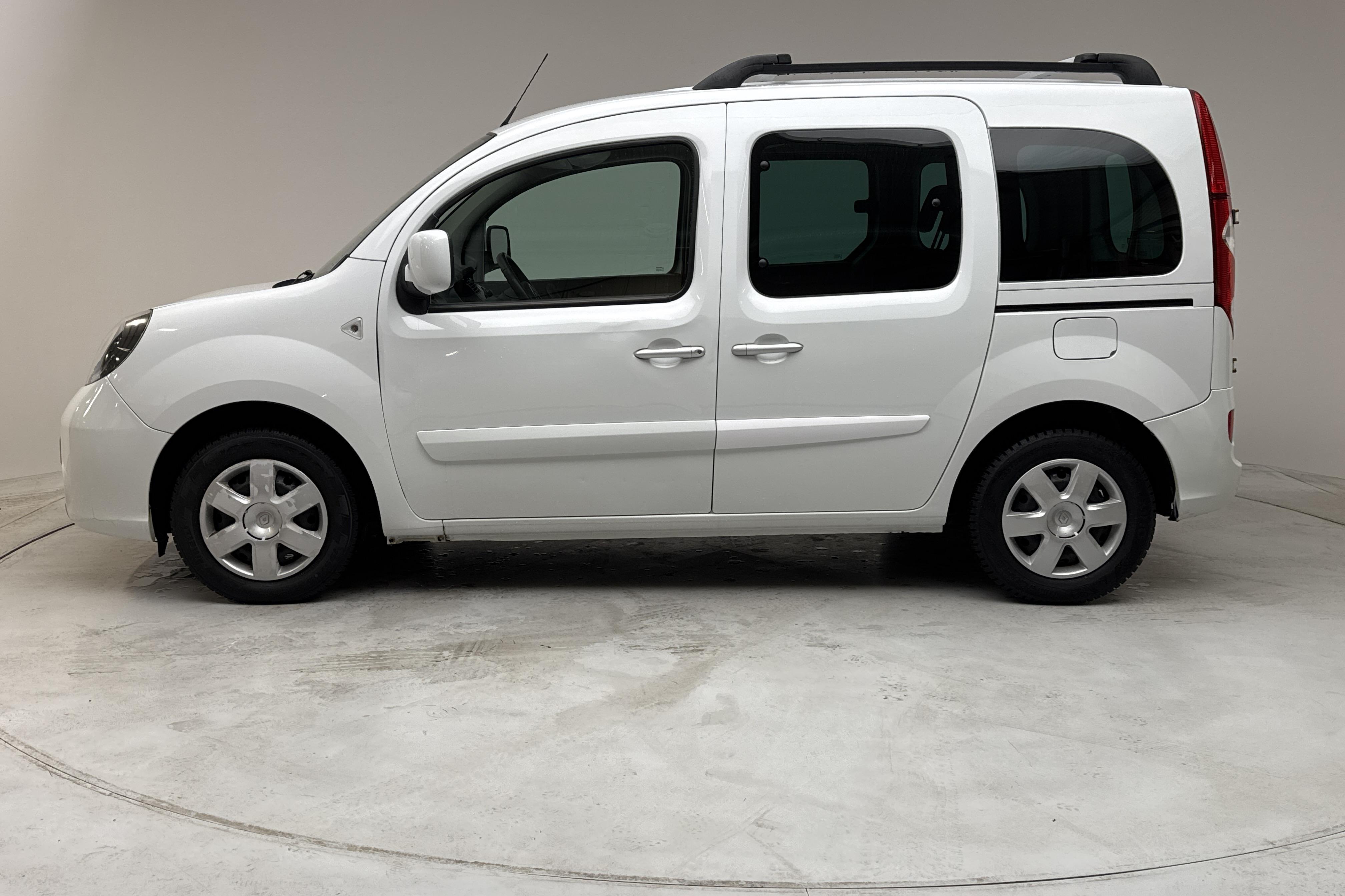 Renault Kangoo II 1.5 dCi FAP (110hk) - 183 600 km - Manual - white - 2012