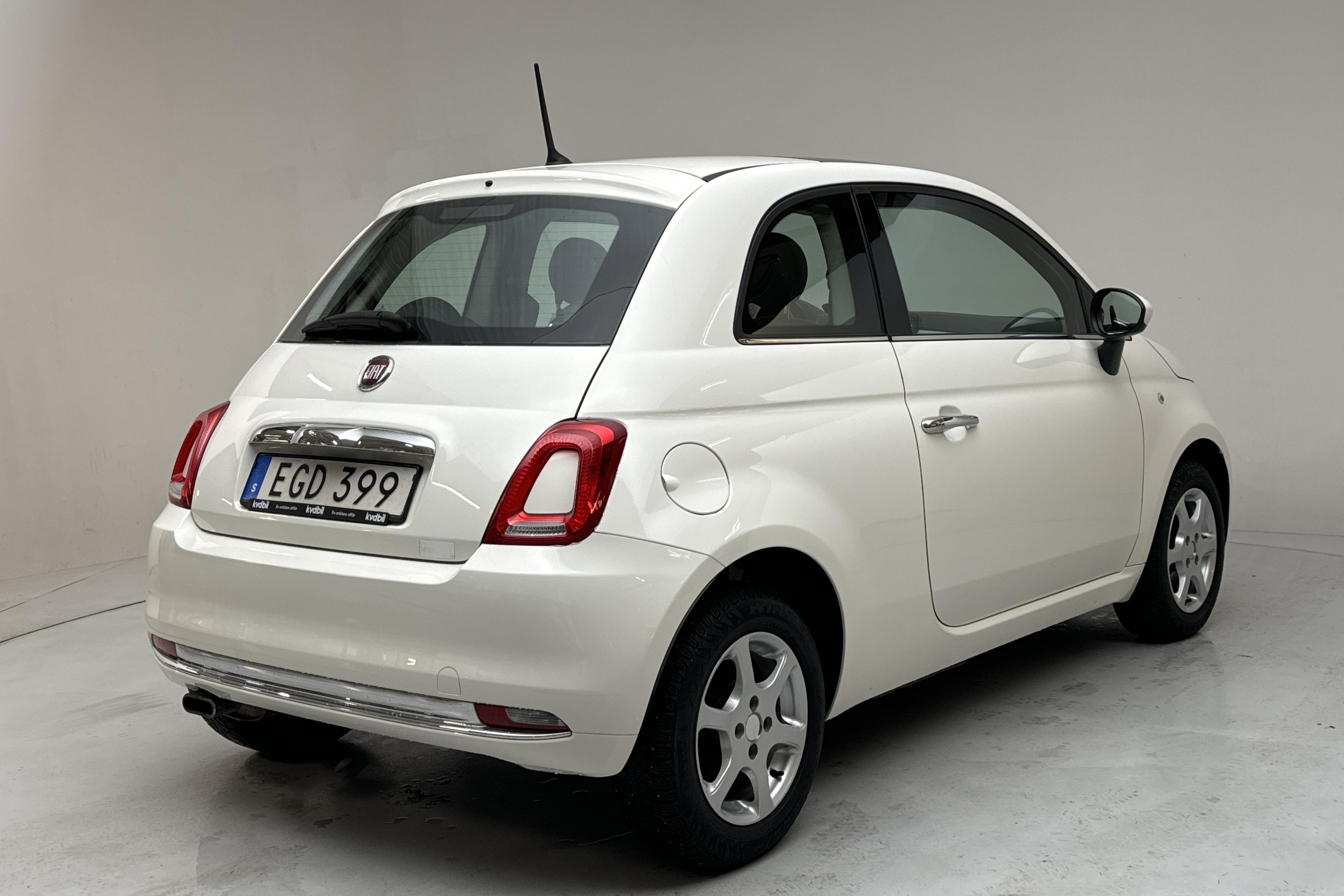 Fiat 500 1.2 (69hk) - 128 960 km - Manuaalinen - valkoinen - 2016