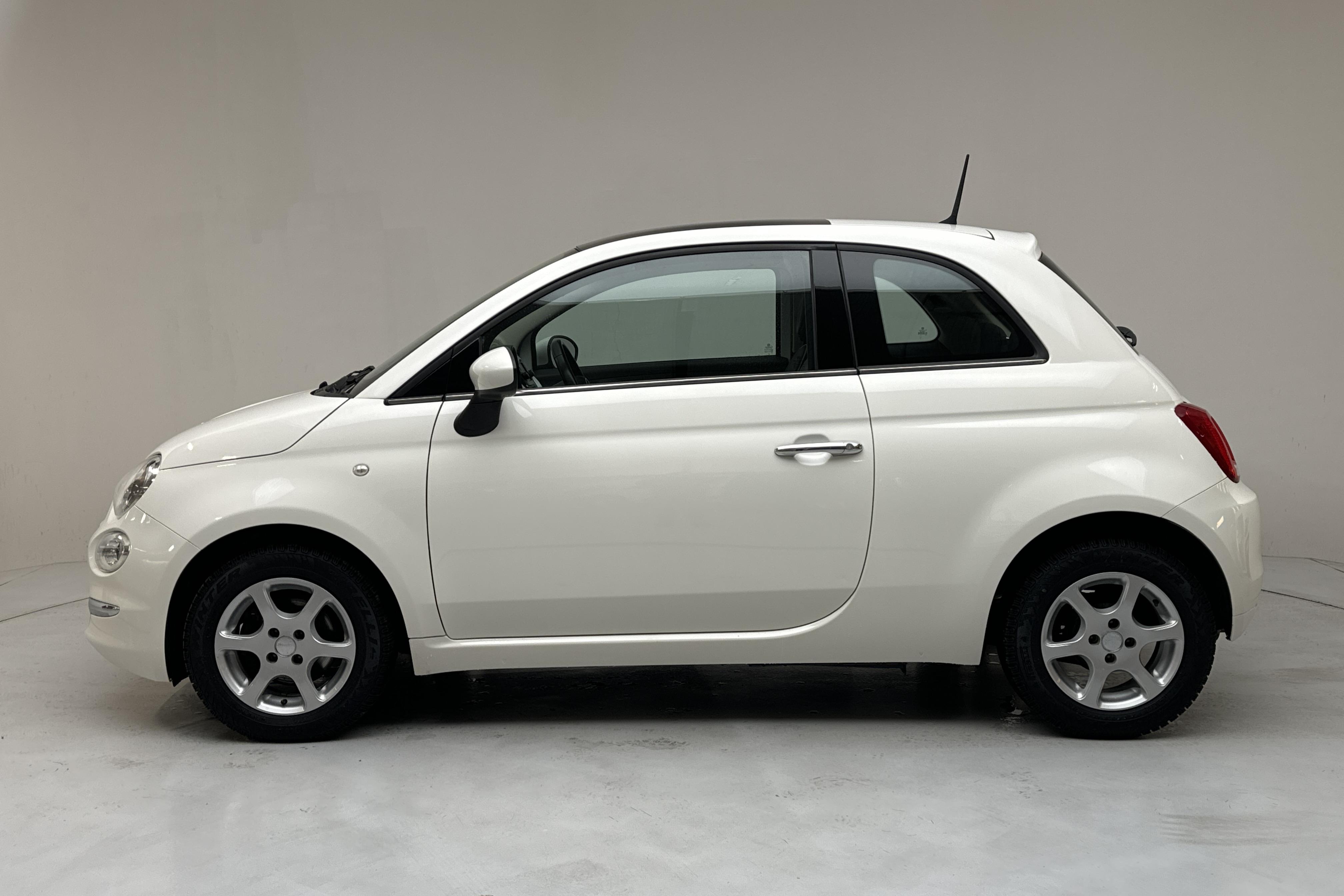 Fiat 500 1.2 (69hk) - 128 960 km - Manuaalinen - valkoinen - 2016