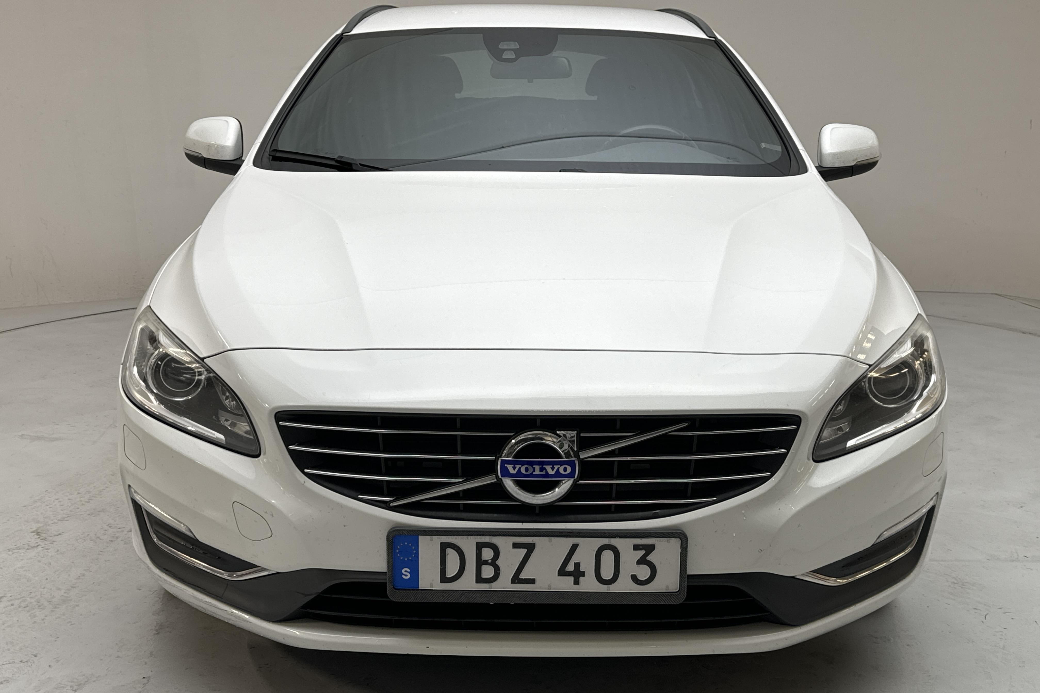 Volvo V60 D4 (181hk) - 17 808 mil - Automat - vit - 2014