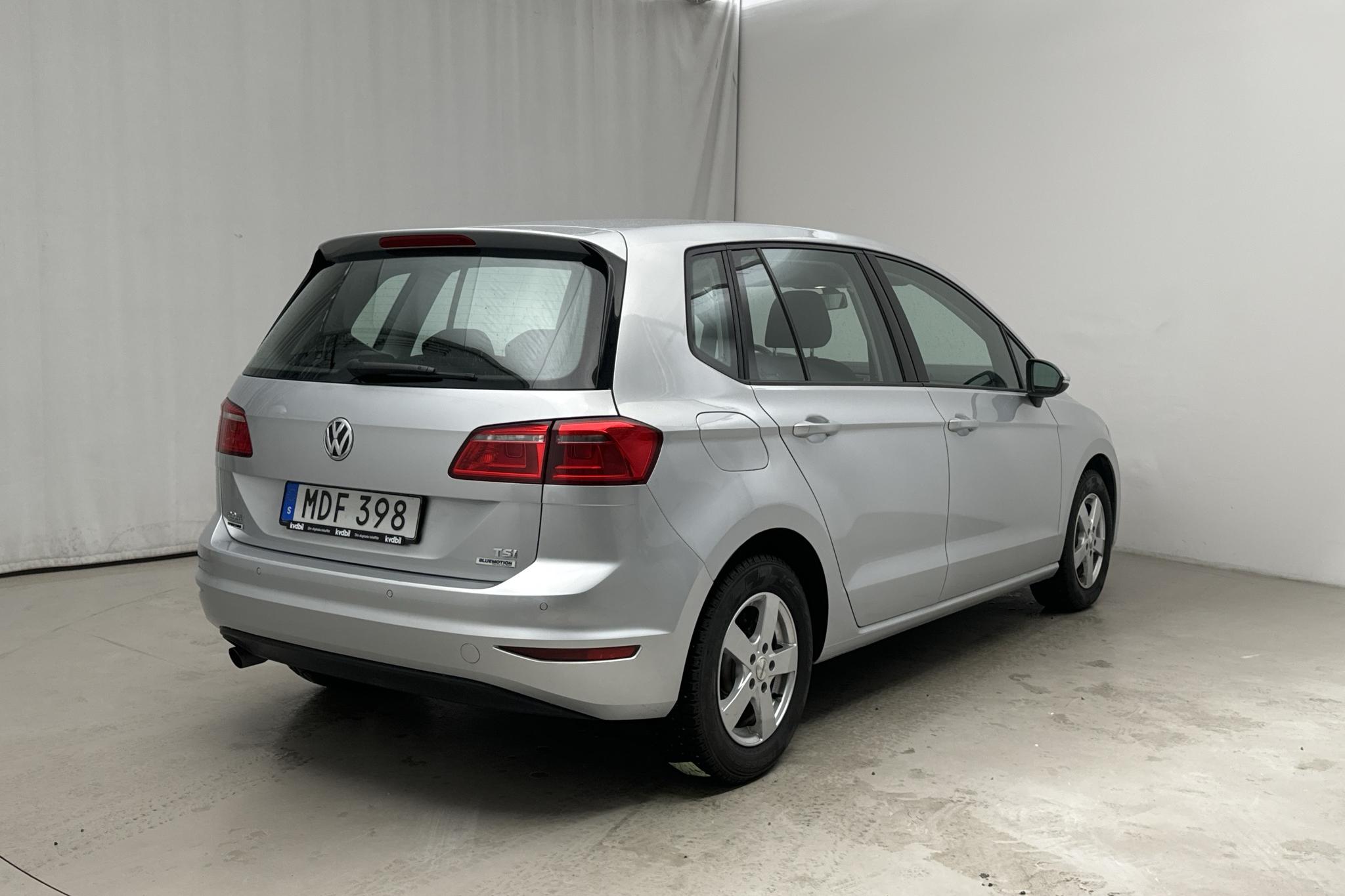 VW Golf VII 1.2 TSI BlueMotion Technology Sportsvan (110hk) - 2 645 mil - Manuell - silver - 2016