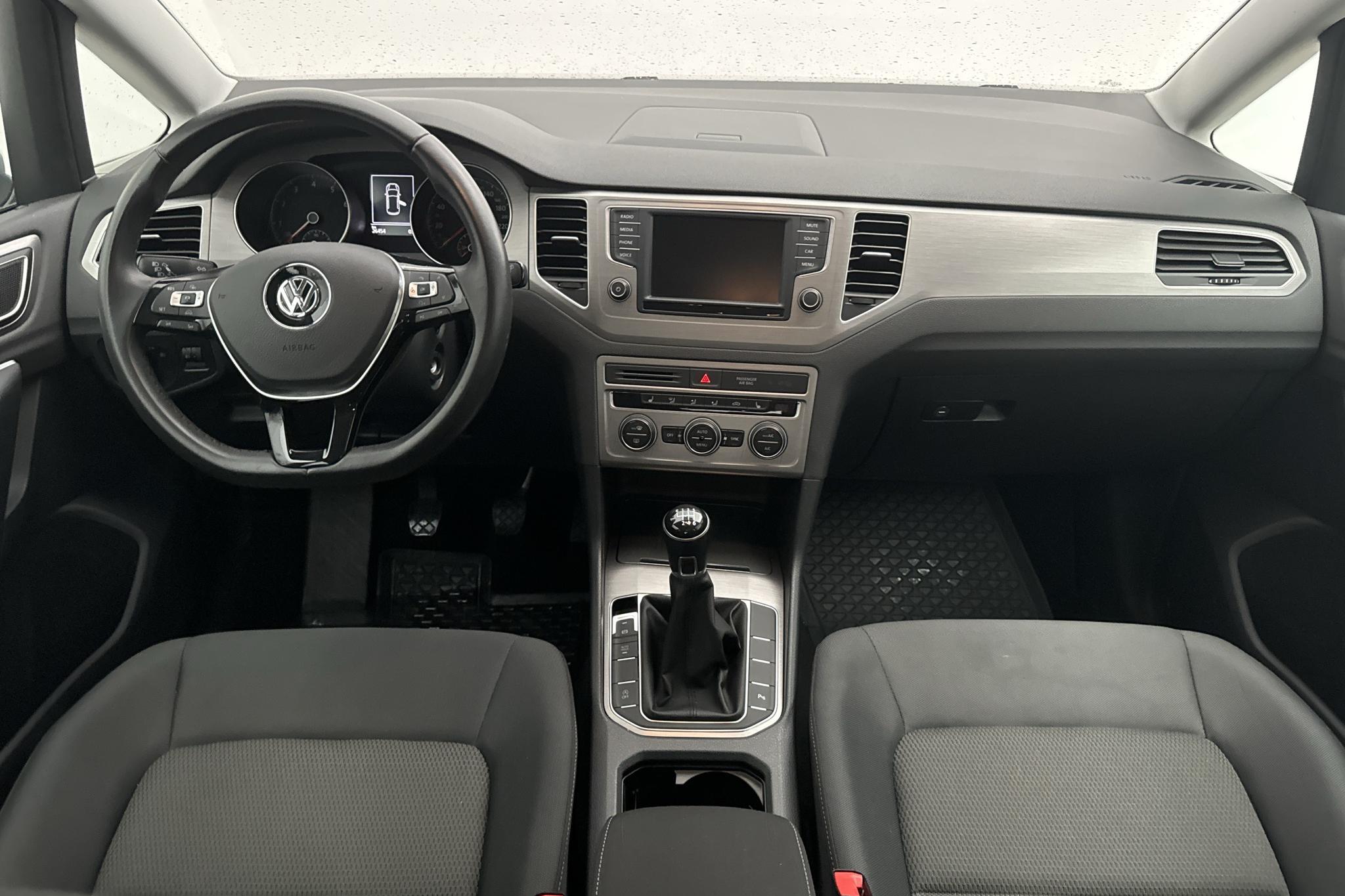 VW Golf VII 1.2 TSI BlueMotion Technology Sportsvan (110hk) - 2 645 mil - Manuell - silver - 2016