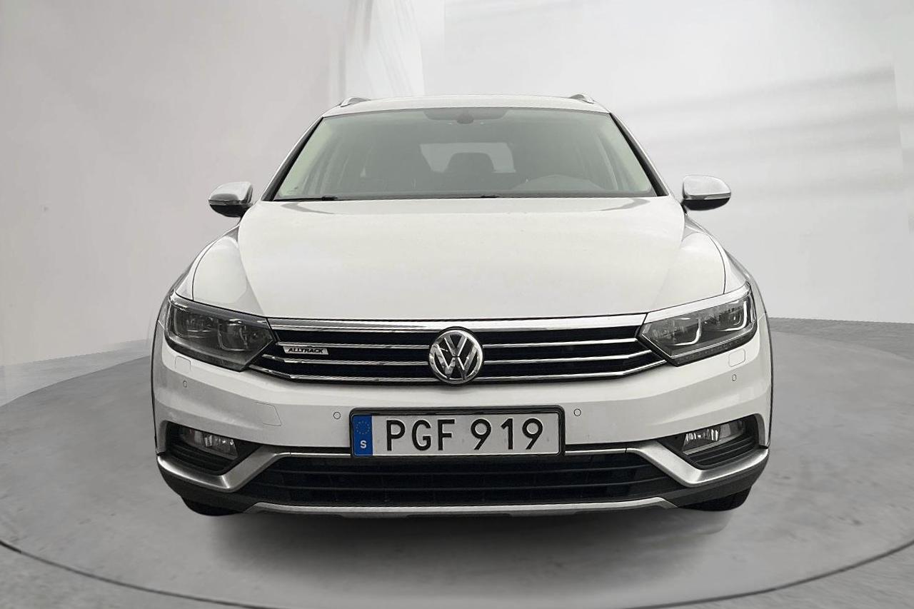 VW Passat Alltrack 2.0 TDI 4MOTION (190hk) - 195 190 km - Automatic - white - 2017