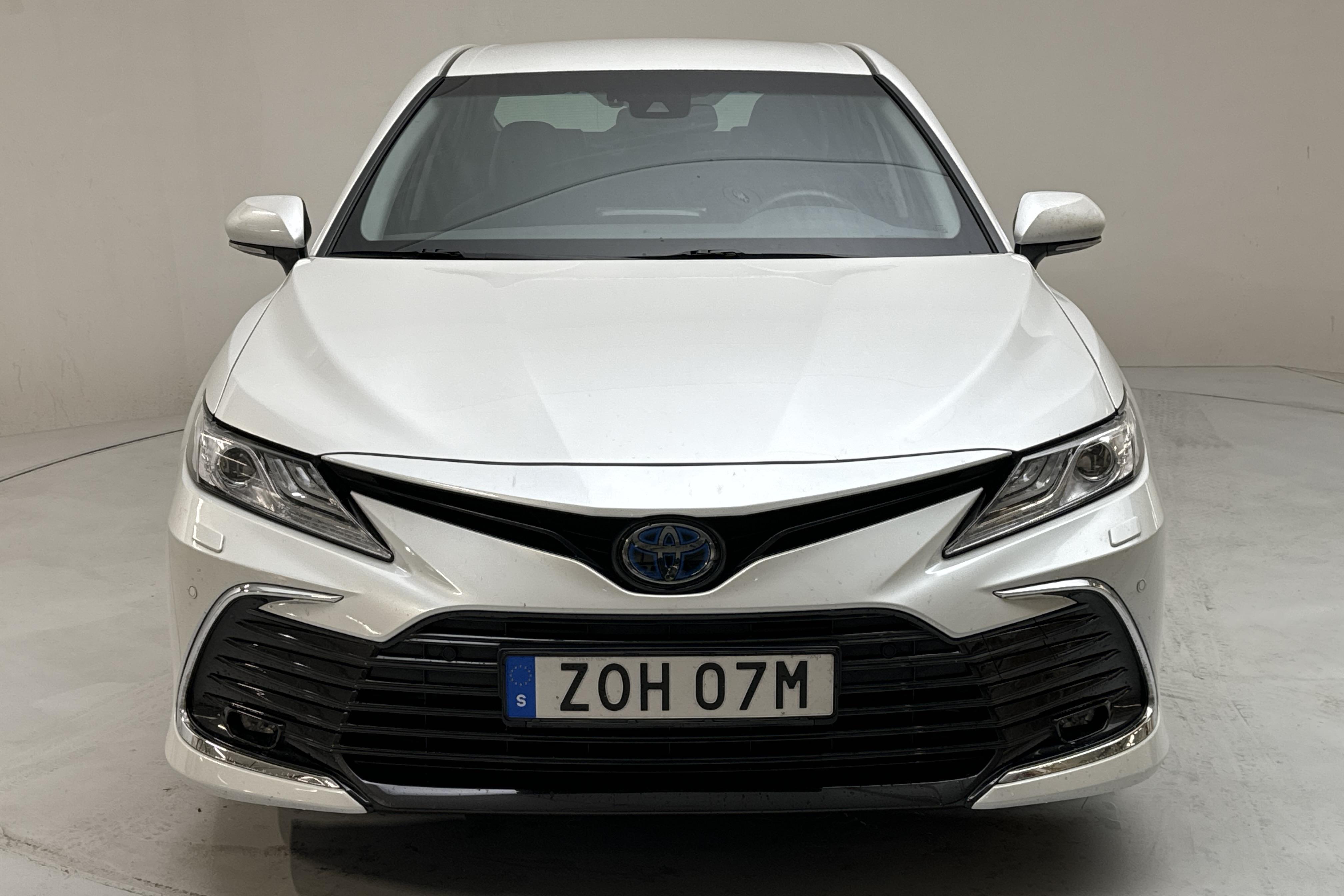 Toyota Camry 2.5 Hybrid (218hk) - 43 100 km - Automaatne - valge - 2022