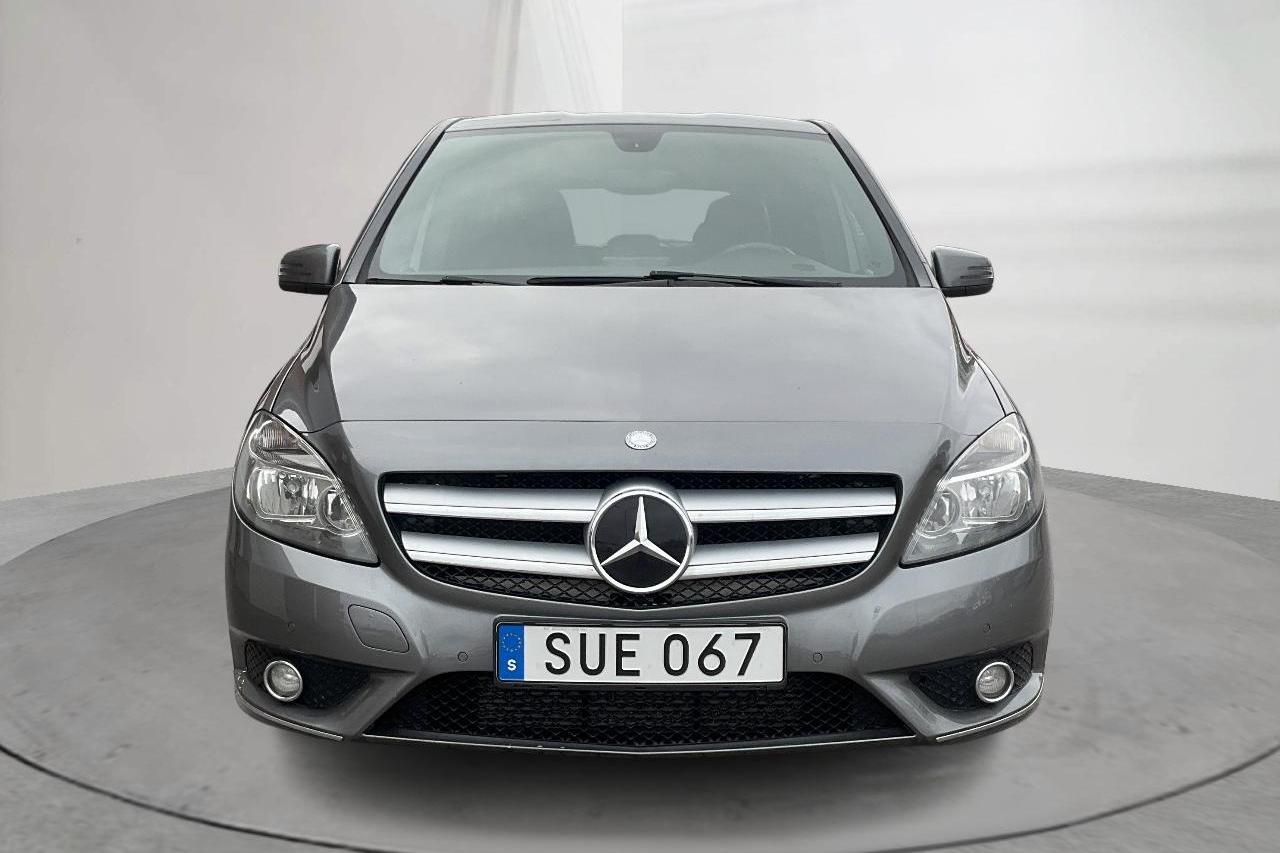 Mercedes B 200 CDI W246 (136hk) - 285 220 km - Automatic - gray - 2014