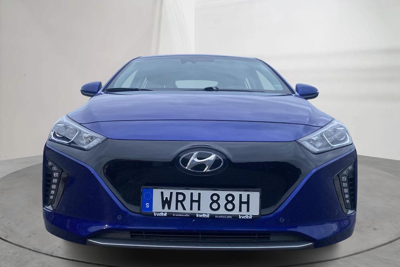 Hyundai IONIQ Electric (120hk) - 4 760 mil - Automat - 2019