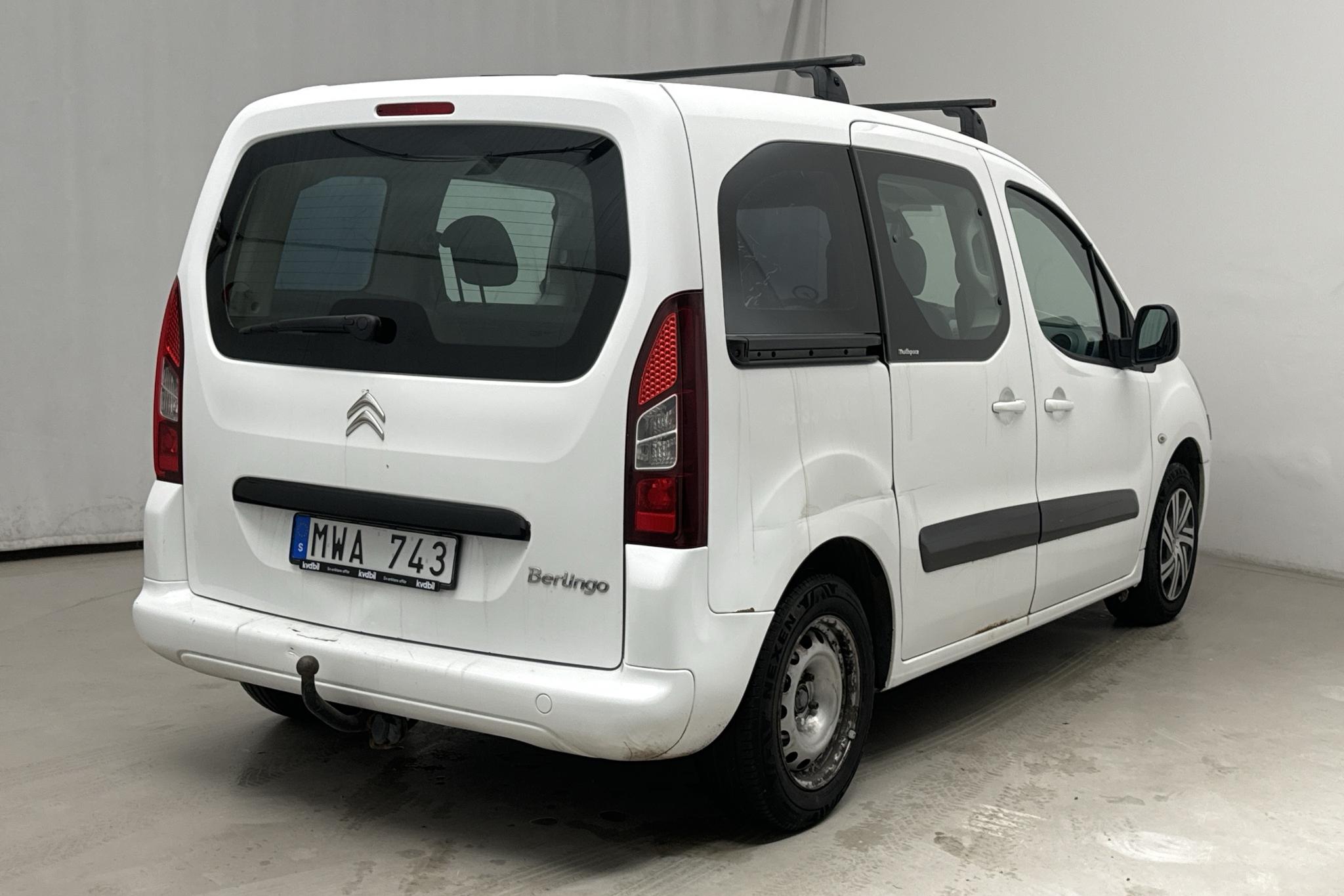 Citroen Berlingo Family III 1.6 HDI (92hk) - 190 370 km - Automatic - white - 2012