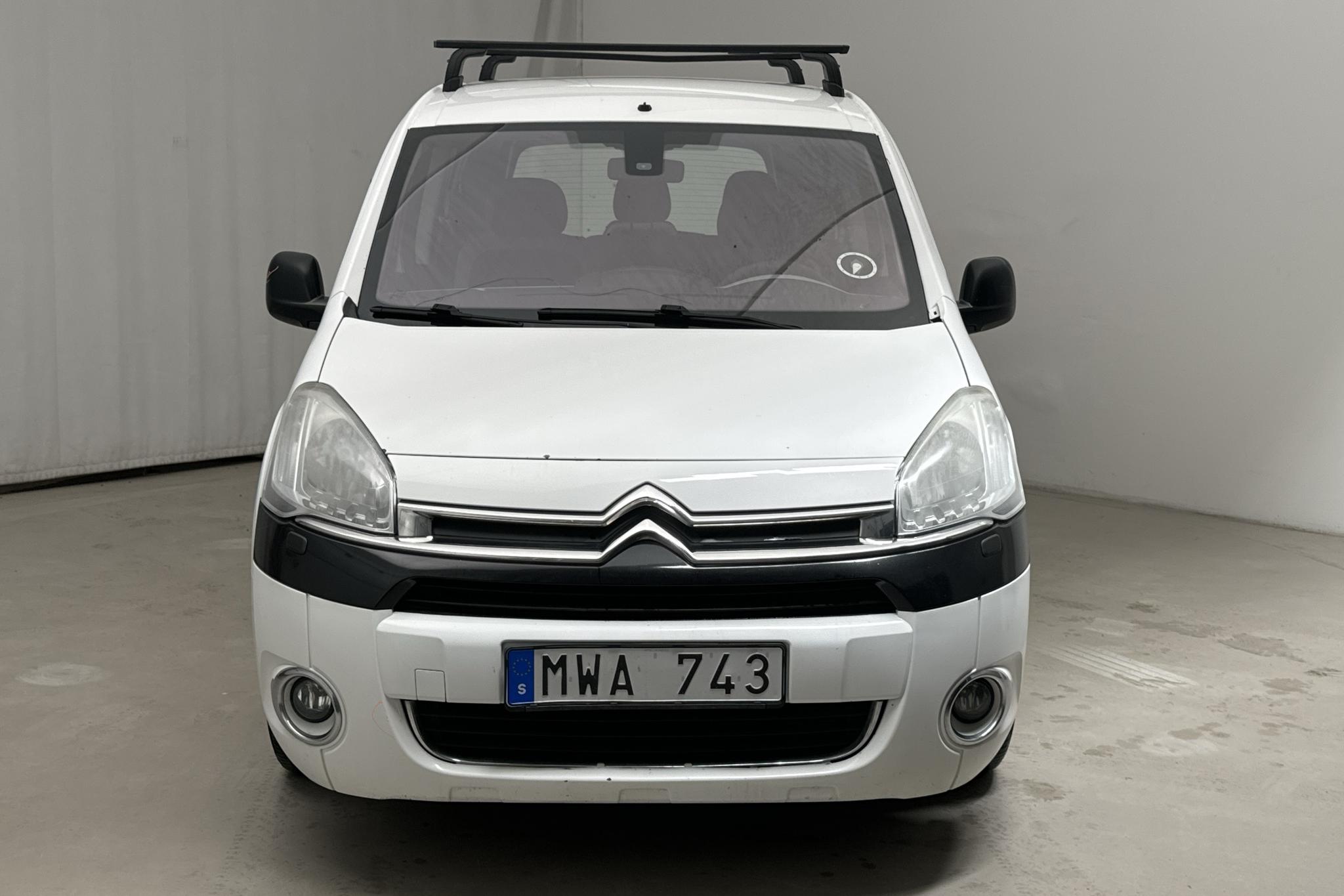 Citroen Berlingo Family III 1.6 HDI (92hk) - 190 370 km - Automatic - white - 2012