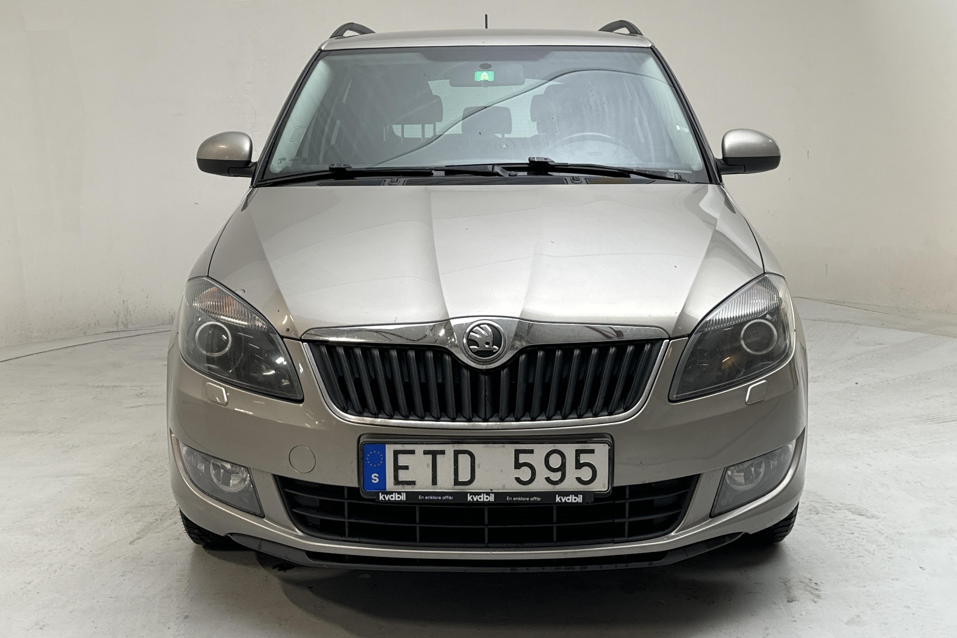 Skoda Fabia 1.6 TDI Combi (90hk) - 259 710 km - Käsitsi - Light Brown - 2014