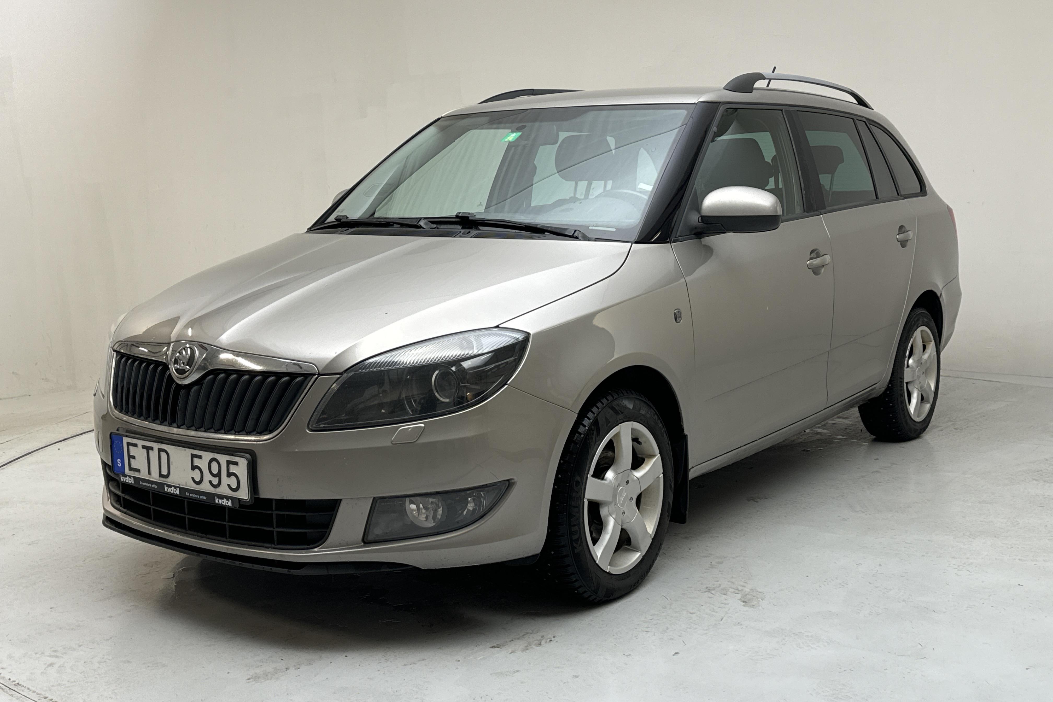 Skoda Fabia 1.6 TDI Combi (90hk) - 259 710 km - Käsitsi - Light Brown - 2014