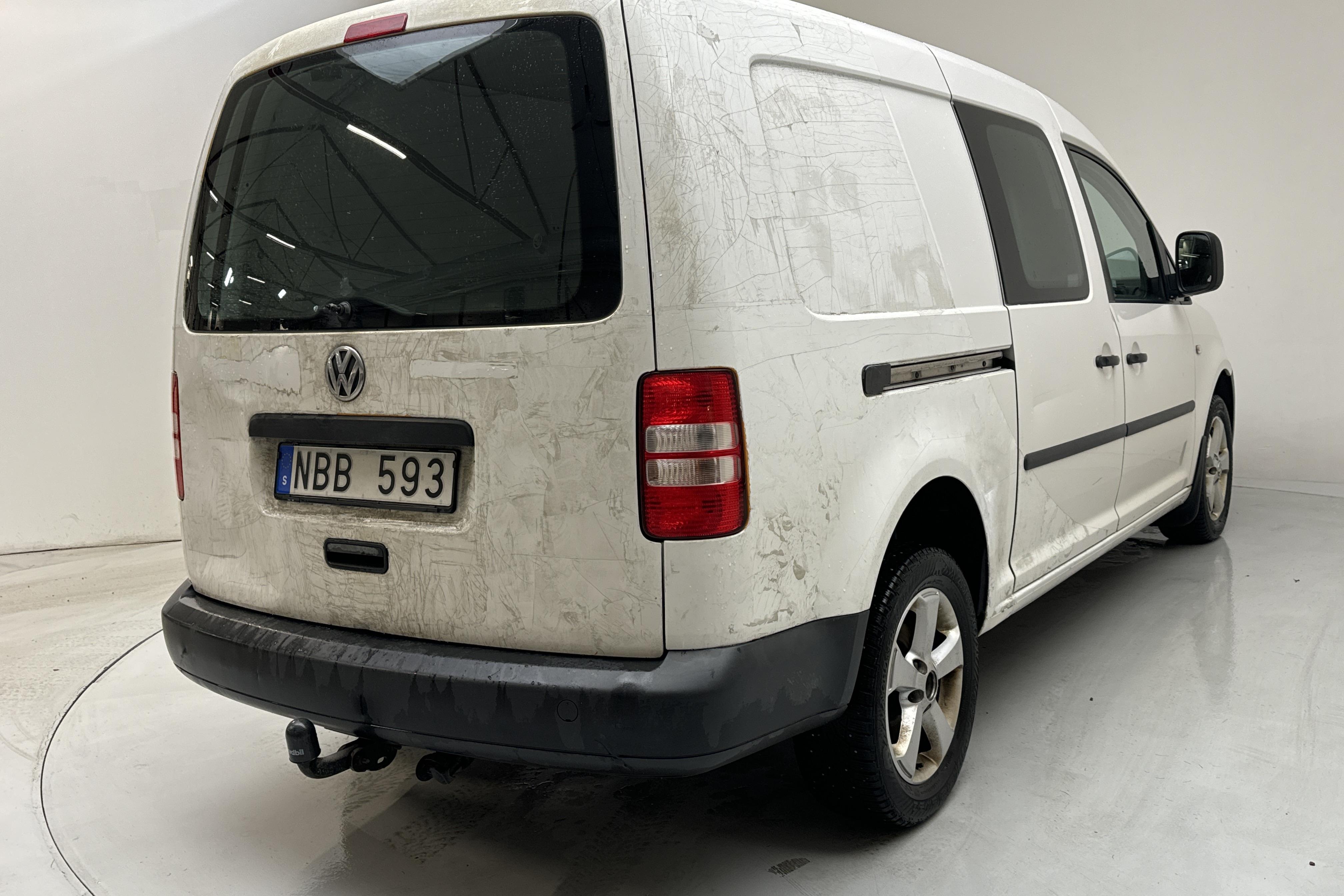 VW Caddy 2.0 TDI Maxi Skåp 4-motion (110hk) - 328 490 km - Manuaalinen - valkoinen - 2013