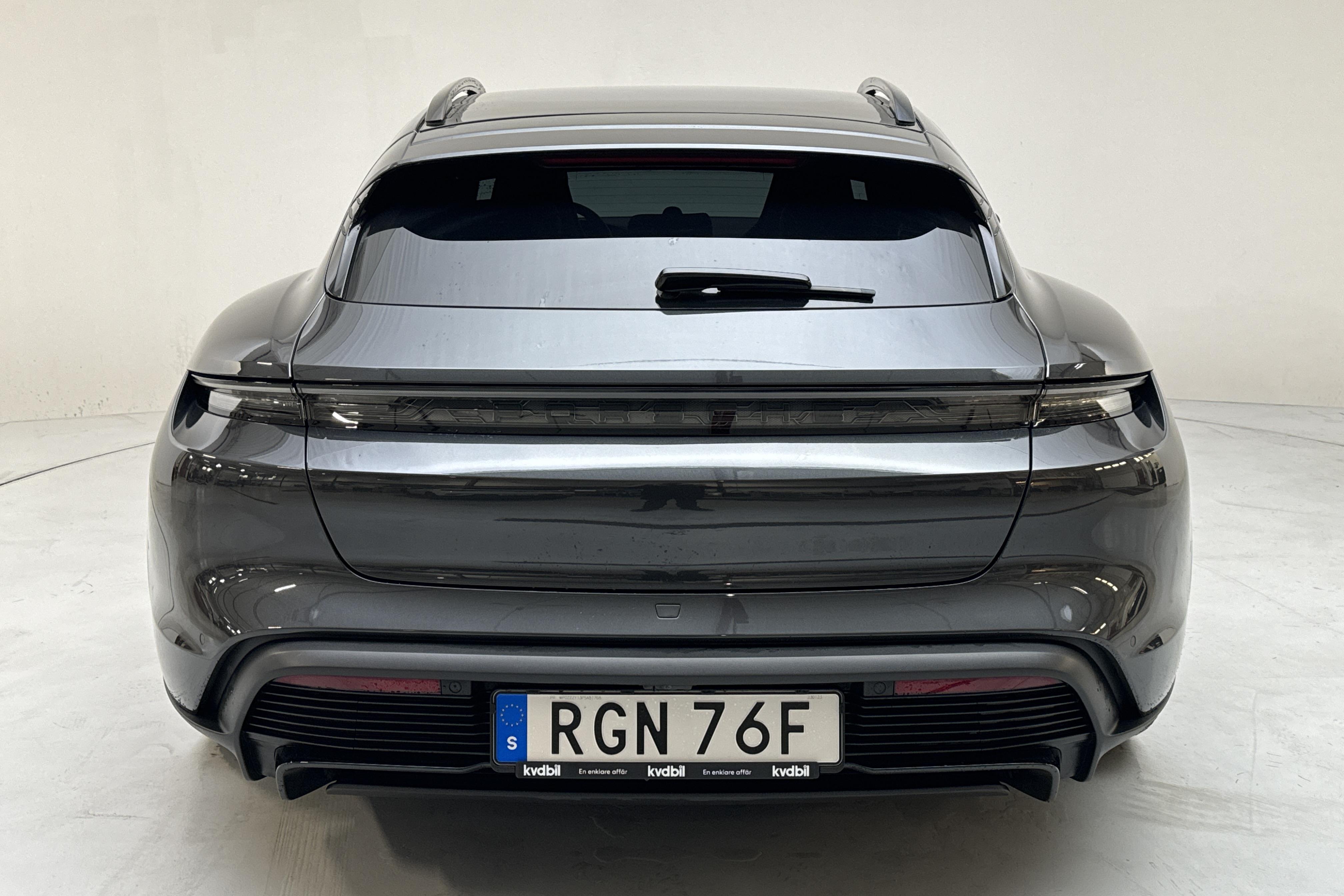 Porsche Taycan GTS Sport Turismo (530hk) - 19 260 km - Automatic - gray - 2023