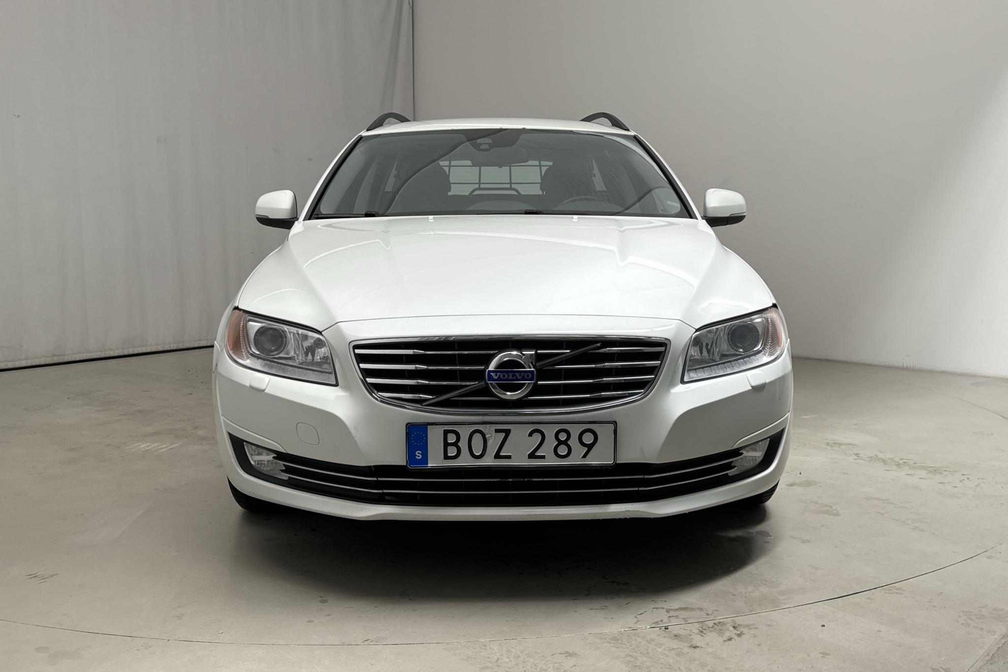 Volvo V70 II D4 (181hk) - 23 482 mil - Automat - vit - 2014