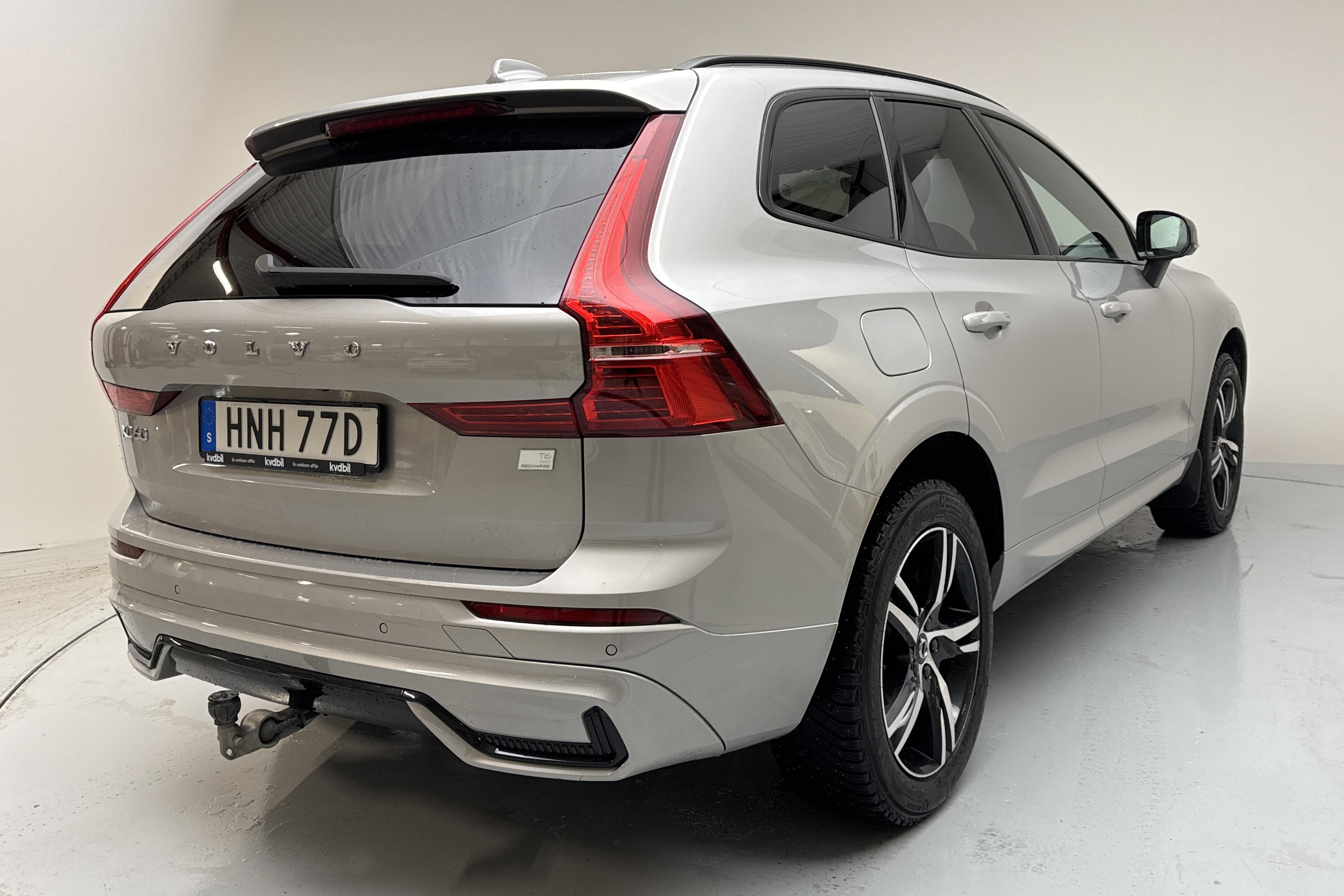 Volvo XC60 T6 AWD Recharge (350hk) - 124 550 km - Automaattinen - hopea - 2022