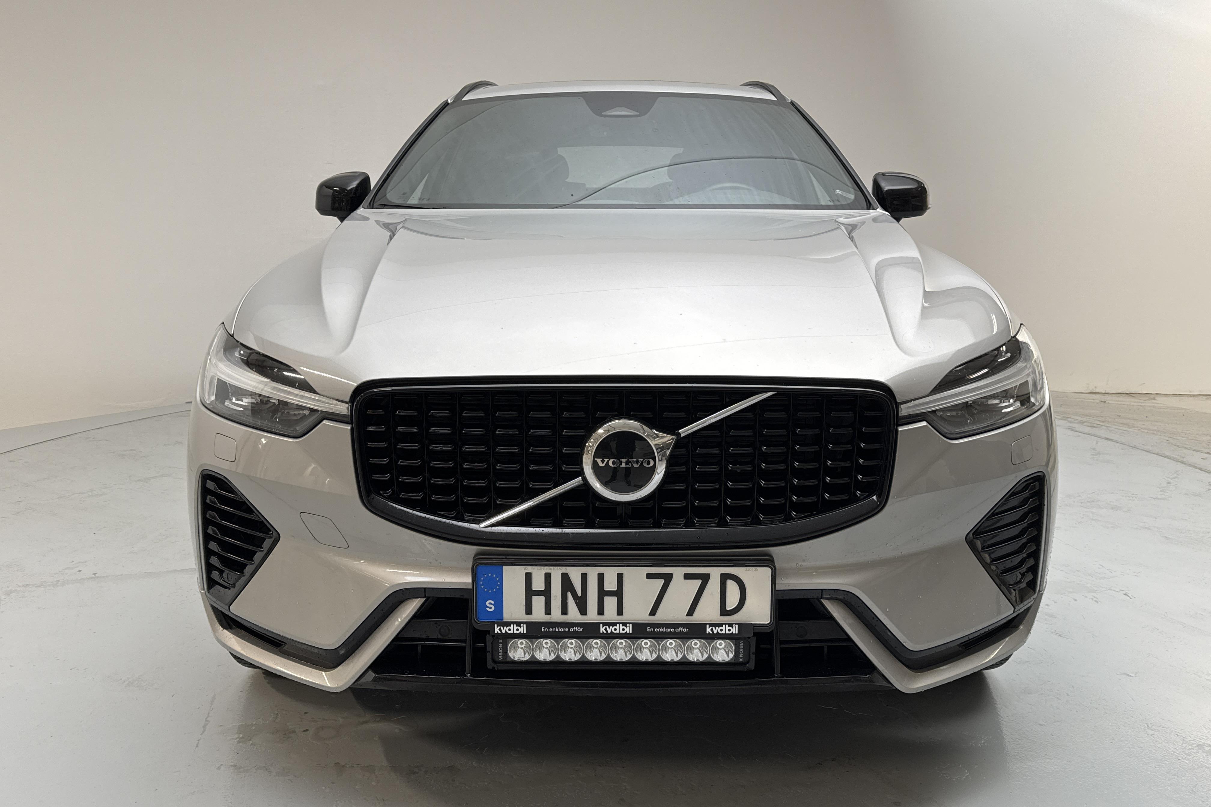 Volvo XC60 T6 AWD Recharge (350hk) - 124 550 km - Automaattinen - hopea - 2022