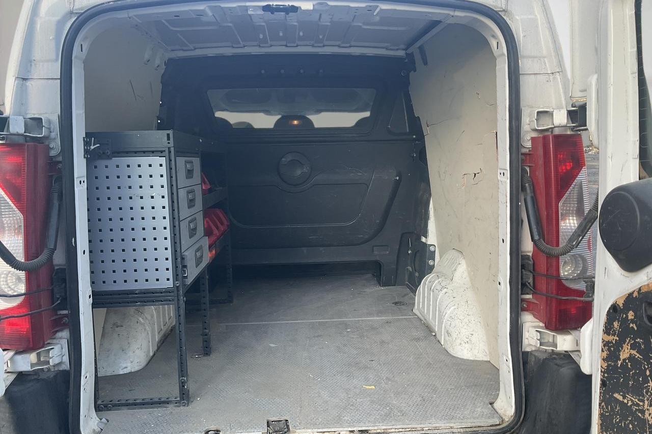 Toyota PROACE 2.0 D-4D (128hk) - 227 110 km - Käsitsi - valge - 2014