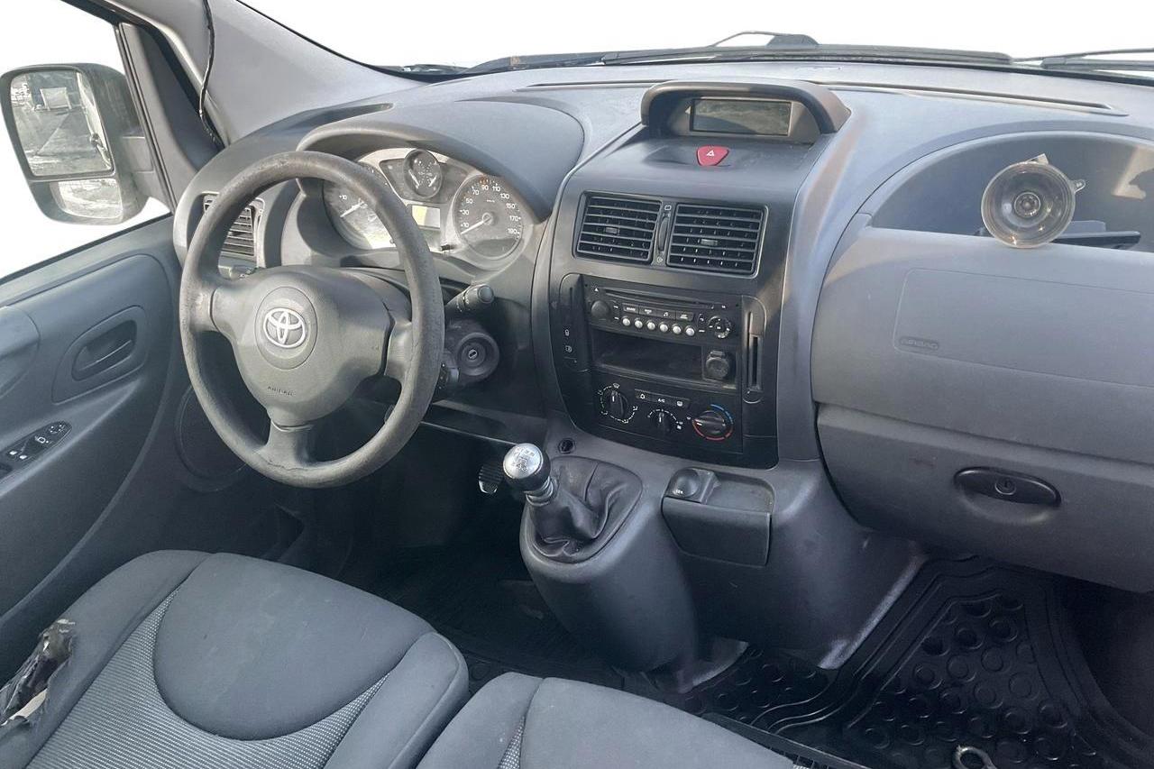 Toyota PROACE 2.0 D-4D (128hk) - 227 110 km - Käsitsi - valge - 2014