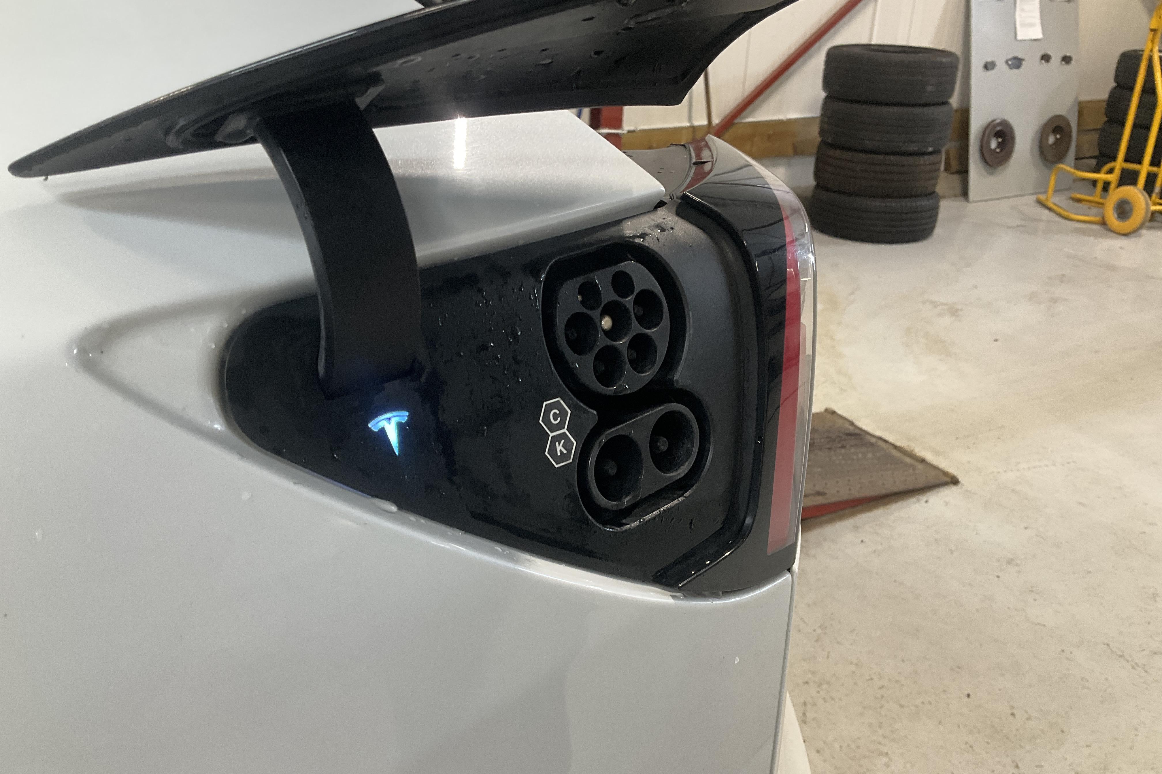 Tesla Model Y Long Range Dual Motor AWD - 104 110 km - Automaattinen - valkoinen - 2021