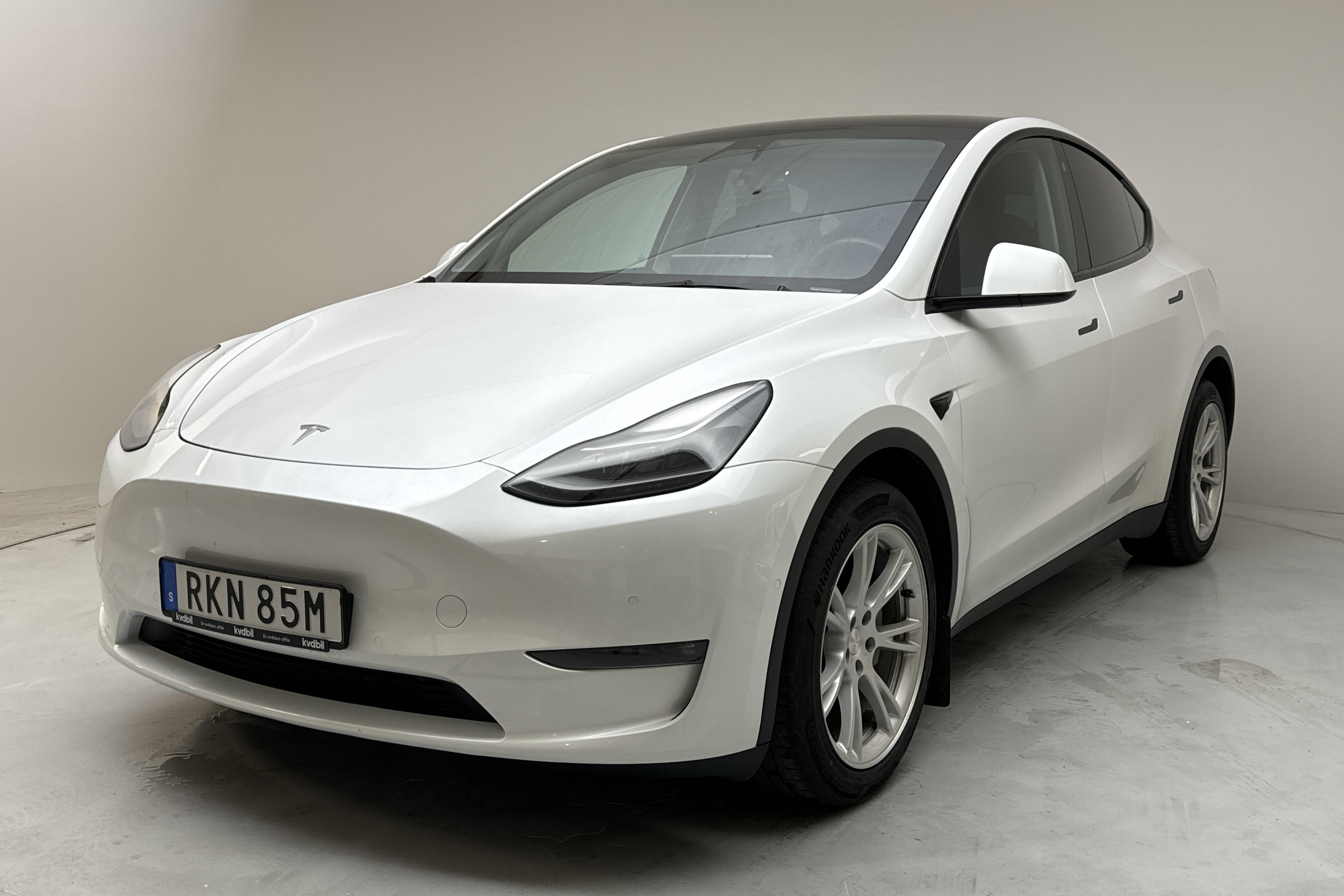 Tesla Model Y Long Range Dual Motor AWD - 87 710 km - Automatic - white - 2021